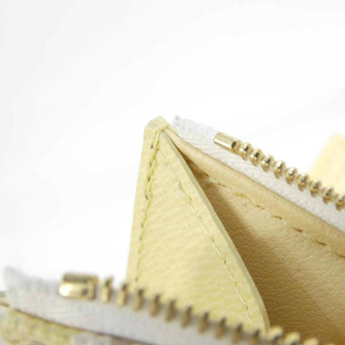 Louis Vuitton Monogram Canvas Wallet (Bi-Fold) (Pre-Owned)