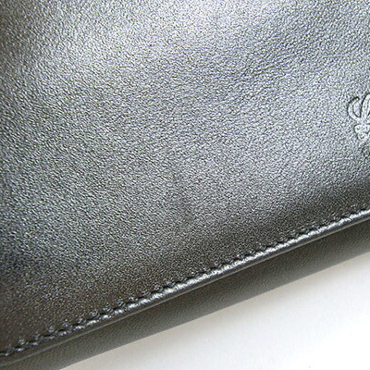 Loewe Metallic Green Leather Long Wallet (Bi-Fold) (Pre-Owned)