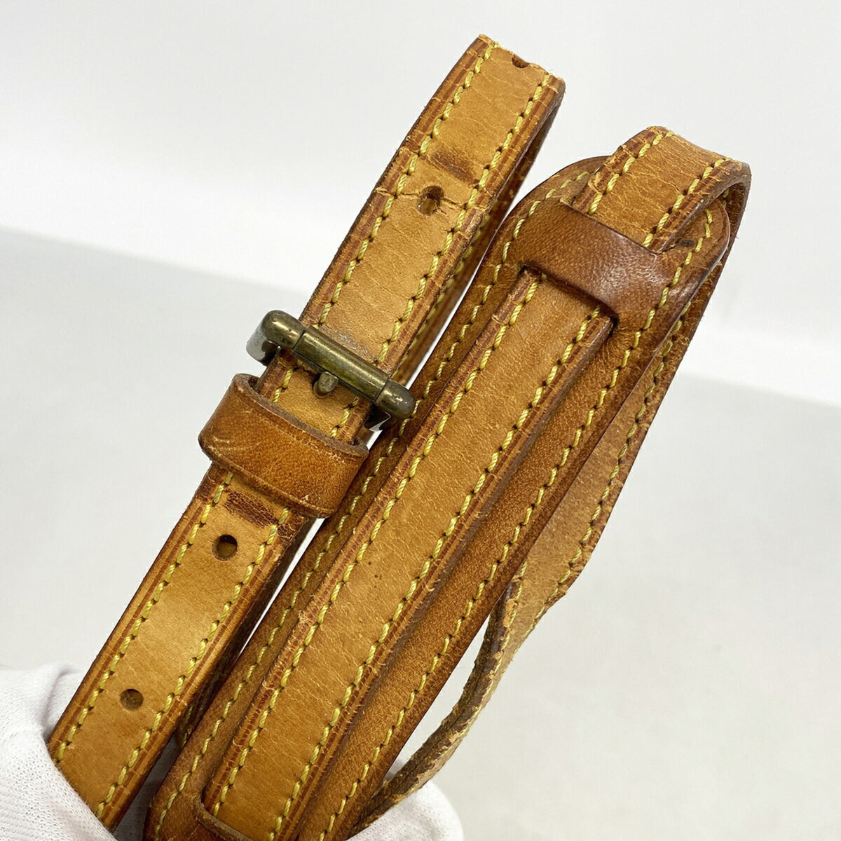 Louis Vuitton Brown Shoulder Bag (Pre-Owned)
