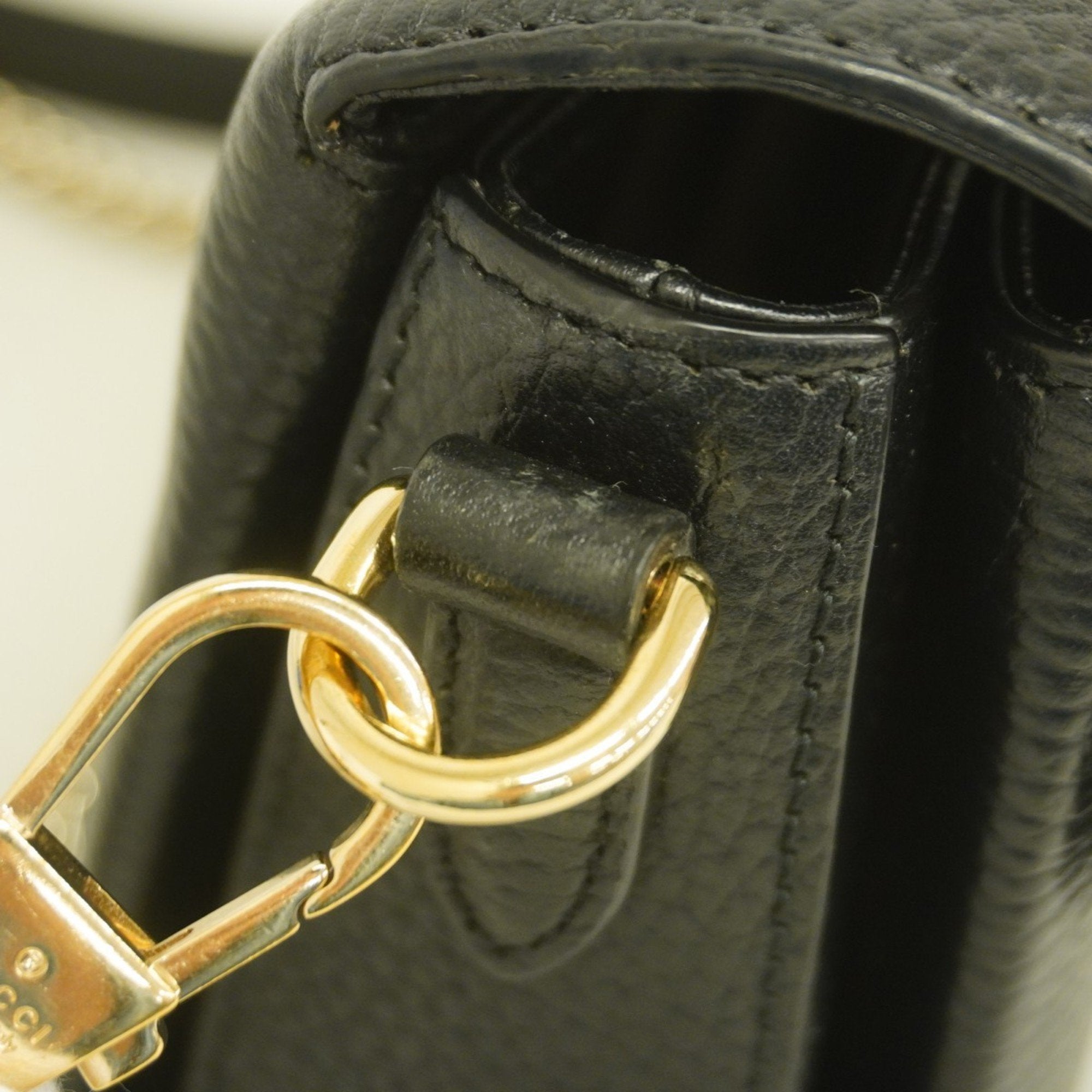 Gucci Black Leather Shoulder Bag (Pre-Owned)