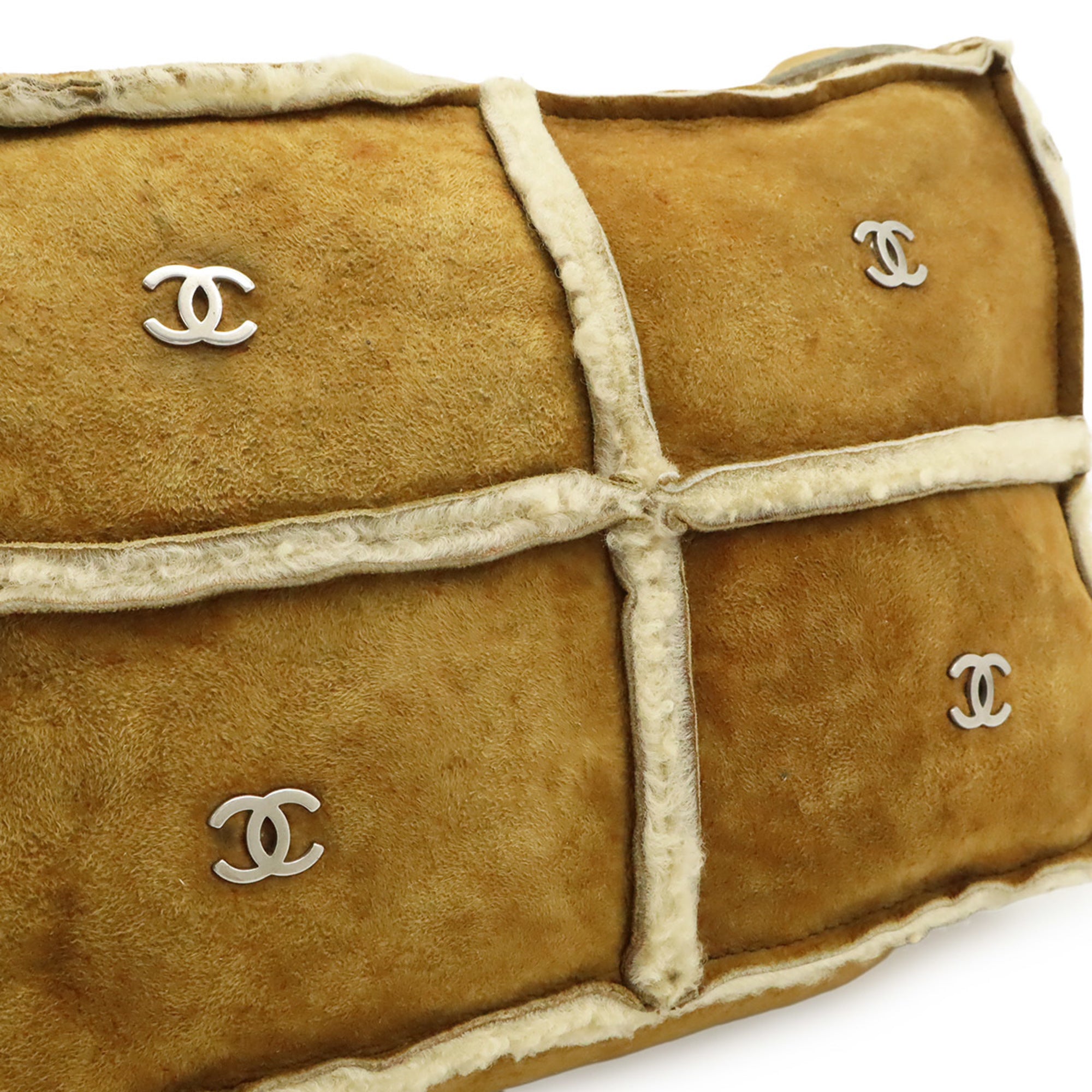 Chanel Mouton Brown Leather Shoulder Bag (Pre-Owned)