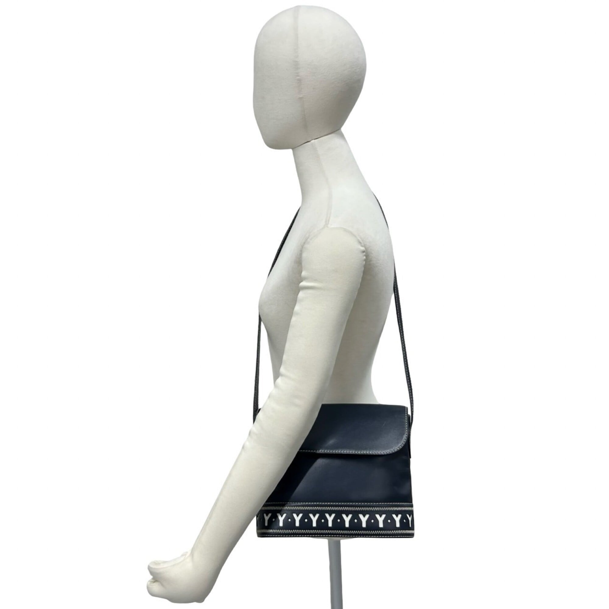 Yves Saint Laurent Navy Leather Shoulder Bag (Pre-Owned)