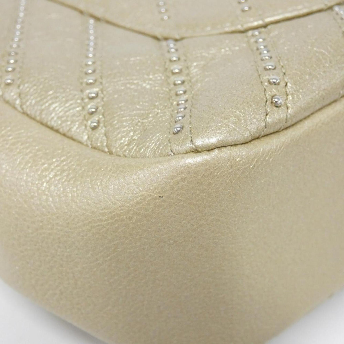 Chanel Gold Leather Shoulder Bag (Pre-Owned)