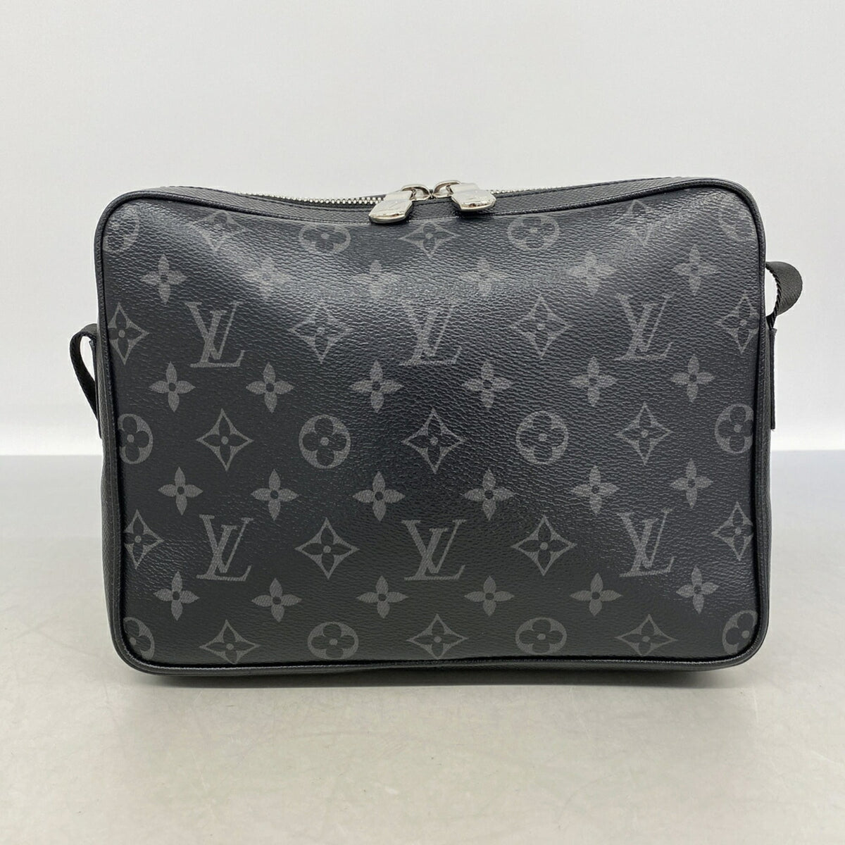 Louis Vuitton Black Shoulder Bag (Pre-Owned)