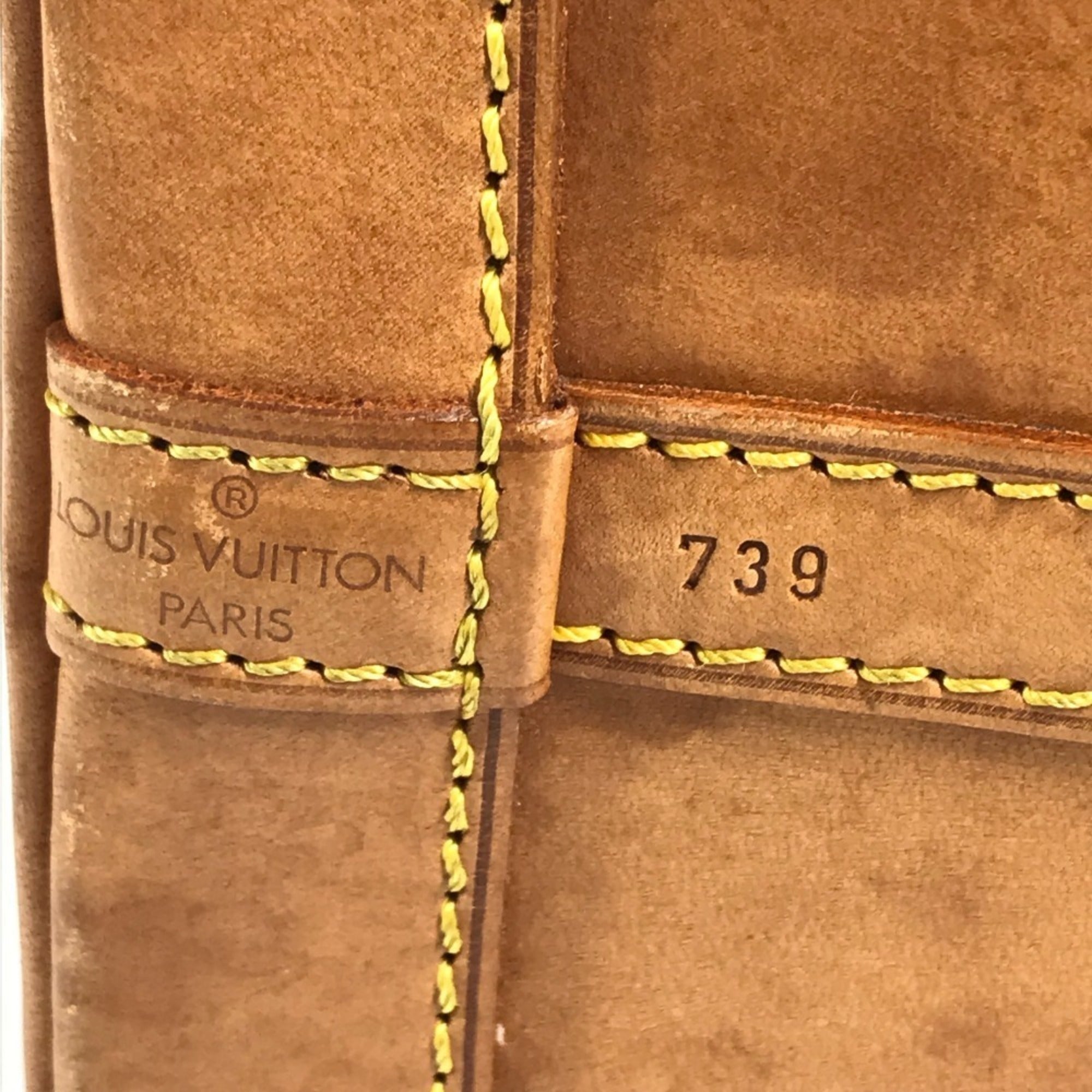 Louis Vuitton Beige Nomade Leather Leather Handbag Shoulder Bag (Pre-Owned)