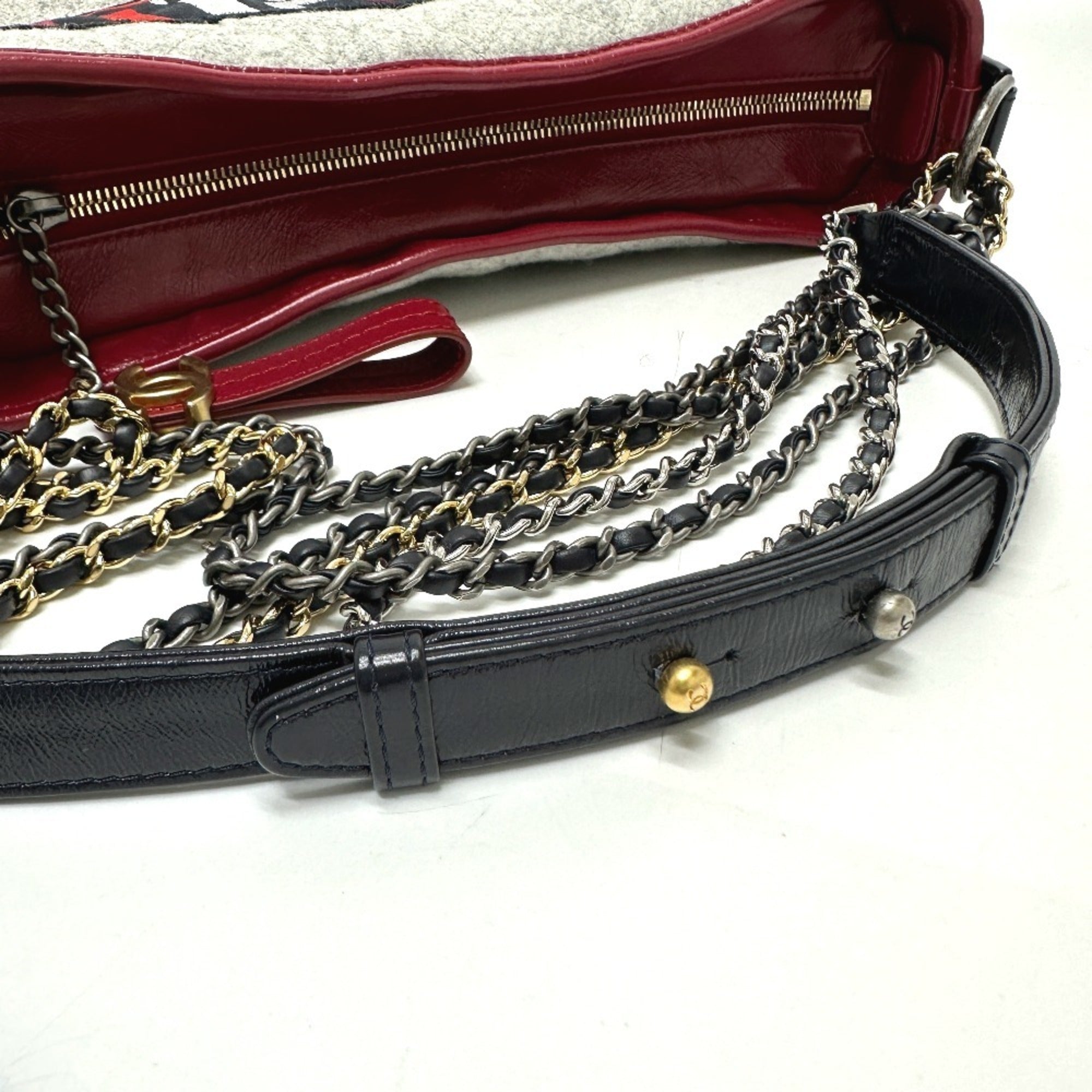 Chanel Gray Red Color Wool Leather Shoulder Bag (Pre-Owned)