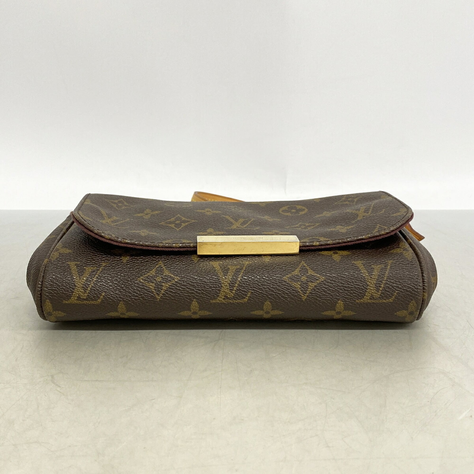 Louis Vuitton Brown Handbag (Pre-Owned)