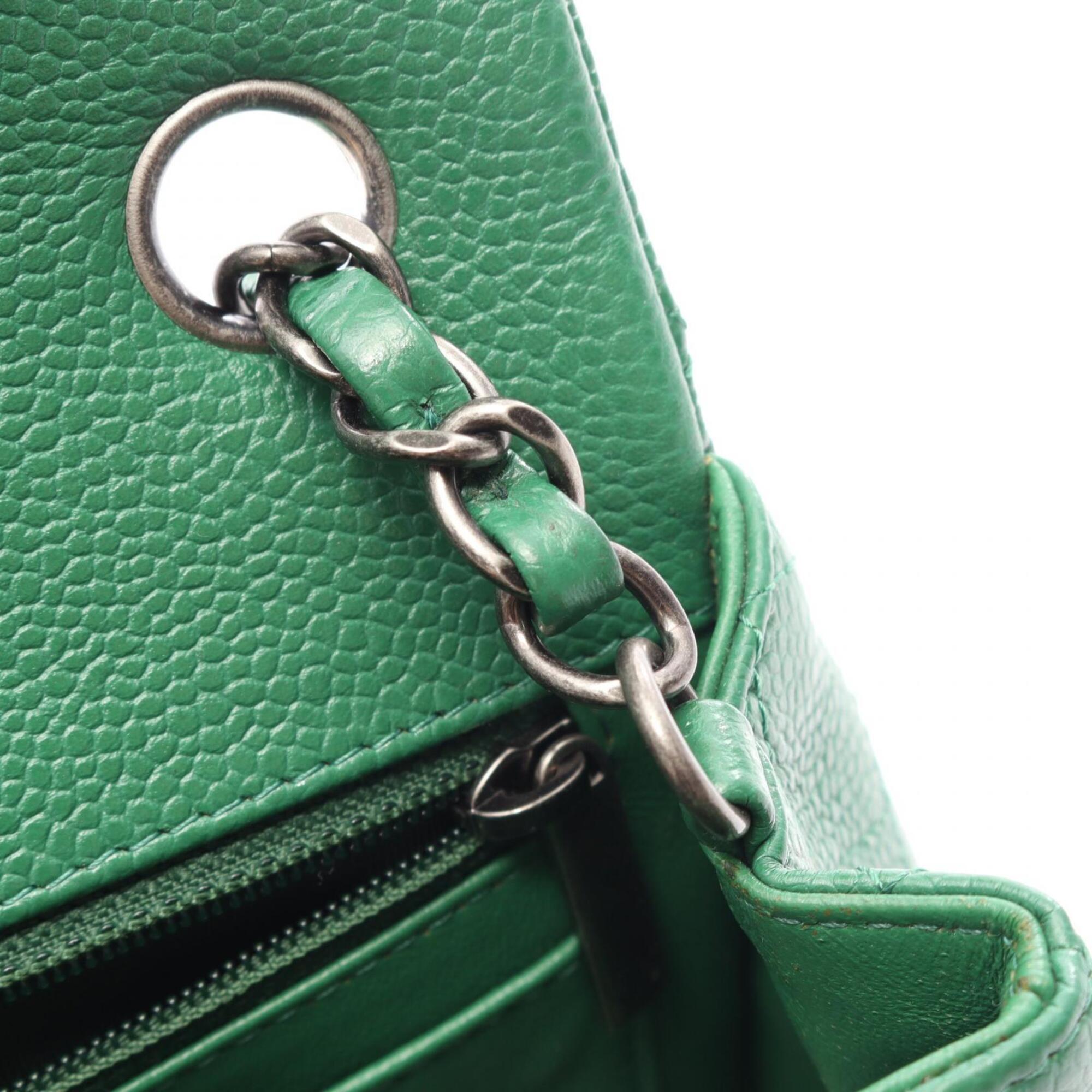 Chanel Green Grained Calfskin Handbag Shoulder Bag (Pre-Owned)