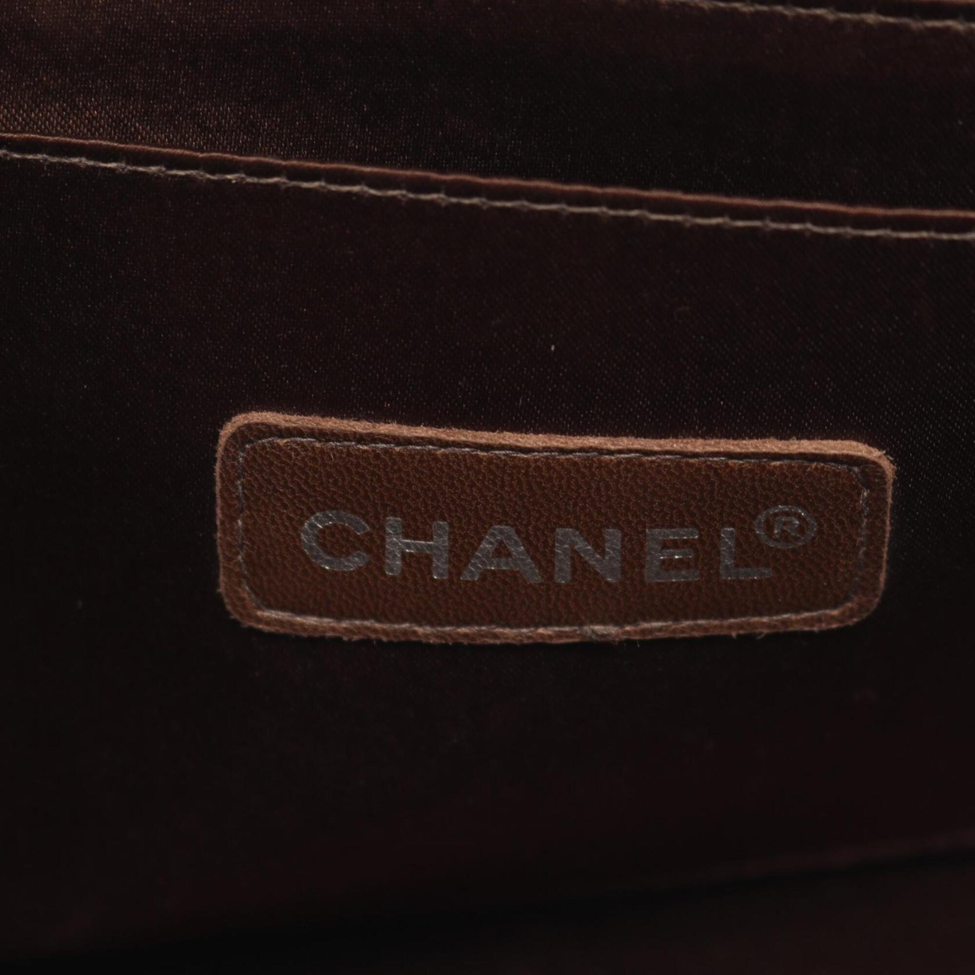 Chanel Brown Leather Handbag Shoulder Bag (Pre-Owned)
