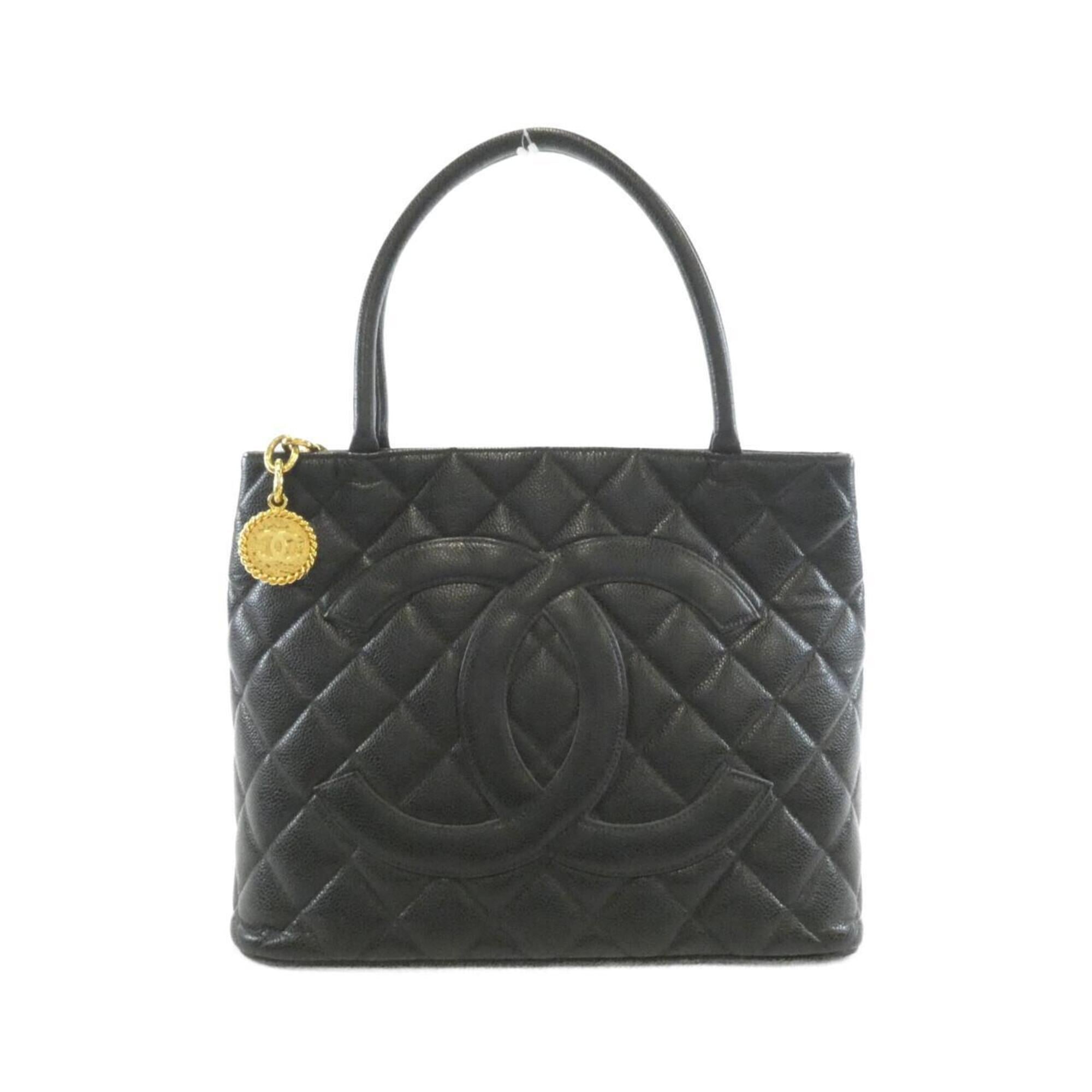 Chanel Black Grained Calfskin Handbag (Pre-Owned)