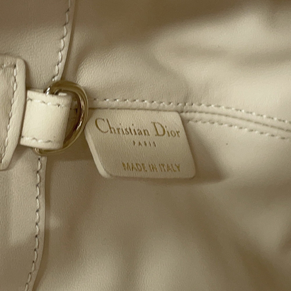 Christian Dior Ivory Leather Handbag (Pre-Owned)