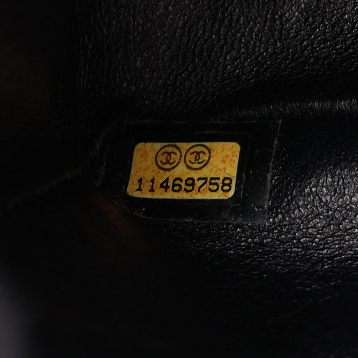 Chanel Black Grained Calfskin Handbag Shoulder Bag (Pre-Owned)