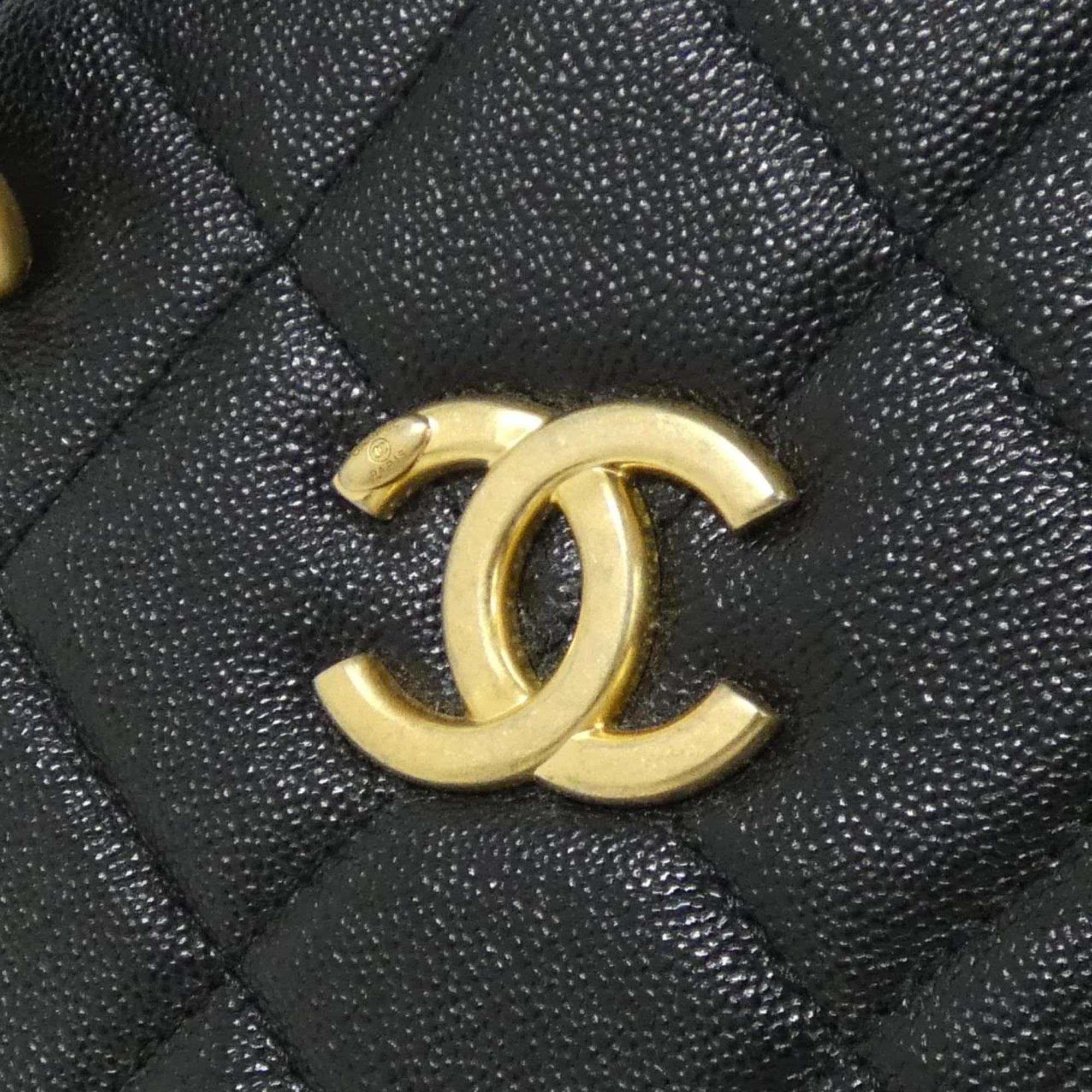 Chanel Black Grained Calfskin Handbag (Pre-Owned)