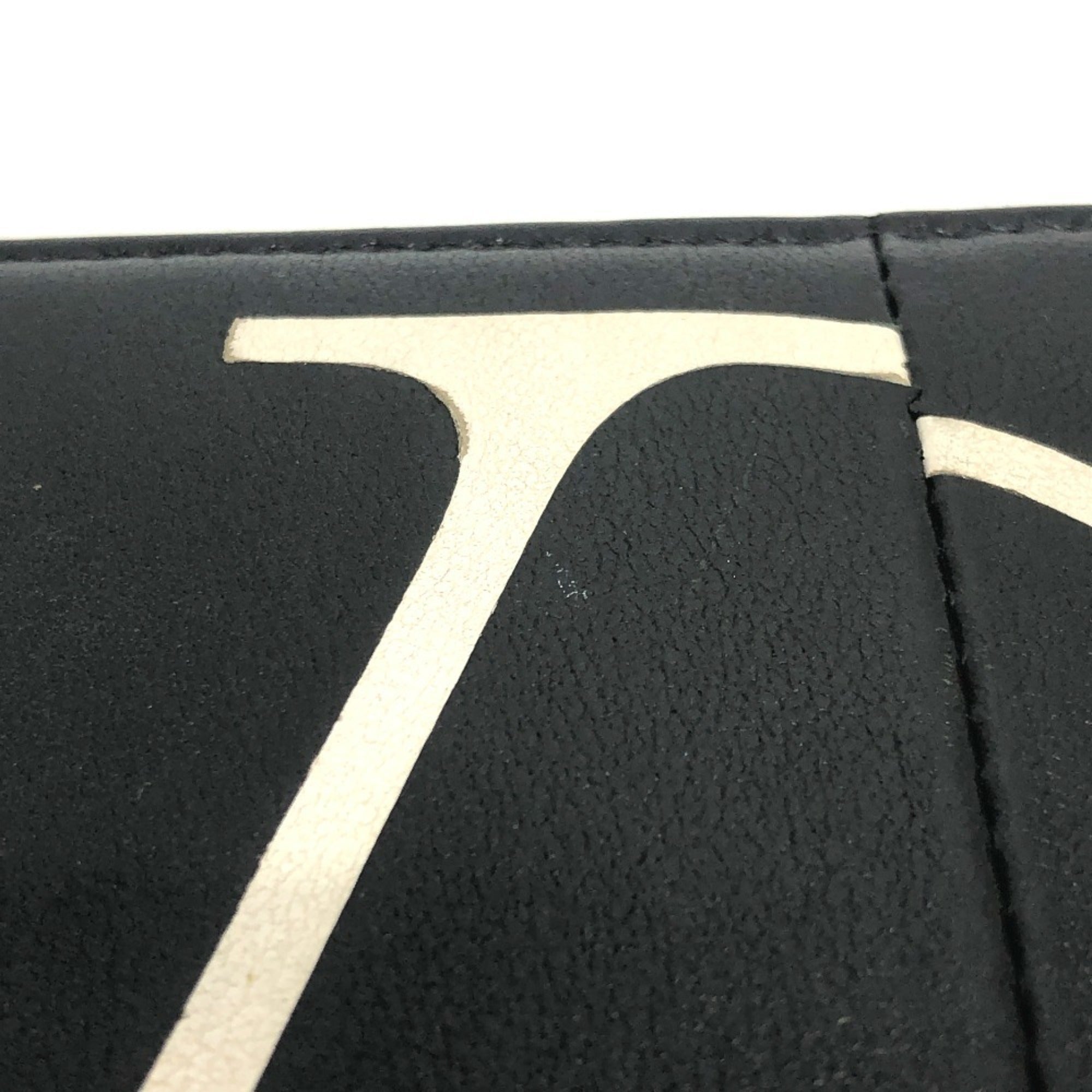 Valentino Black White Leather Wallet (Bi-Fold) (Pre-Owned)