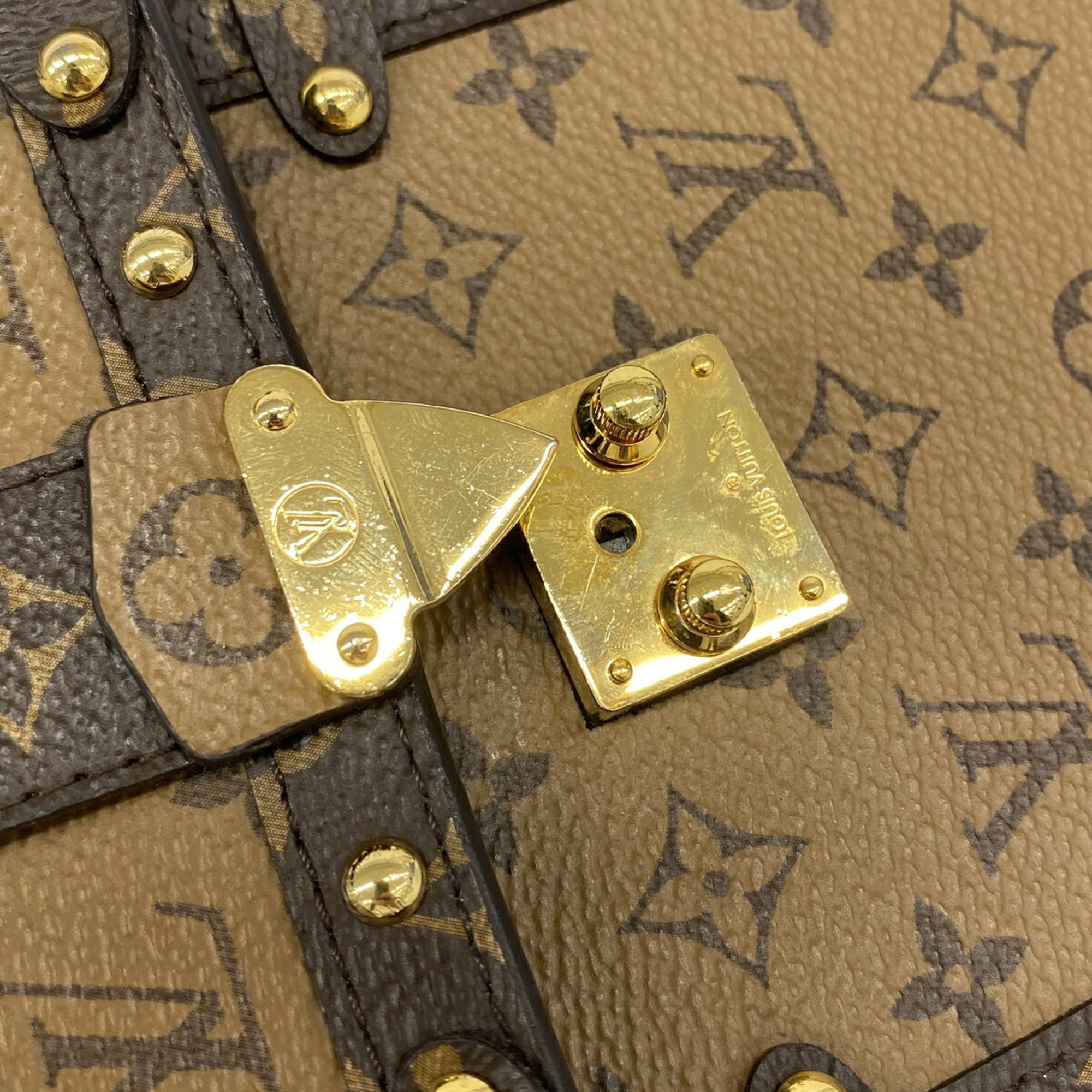 Louis Vuitton Brown Shoulder Bag (Pre-Owned)