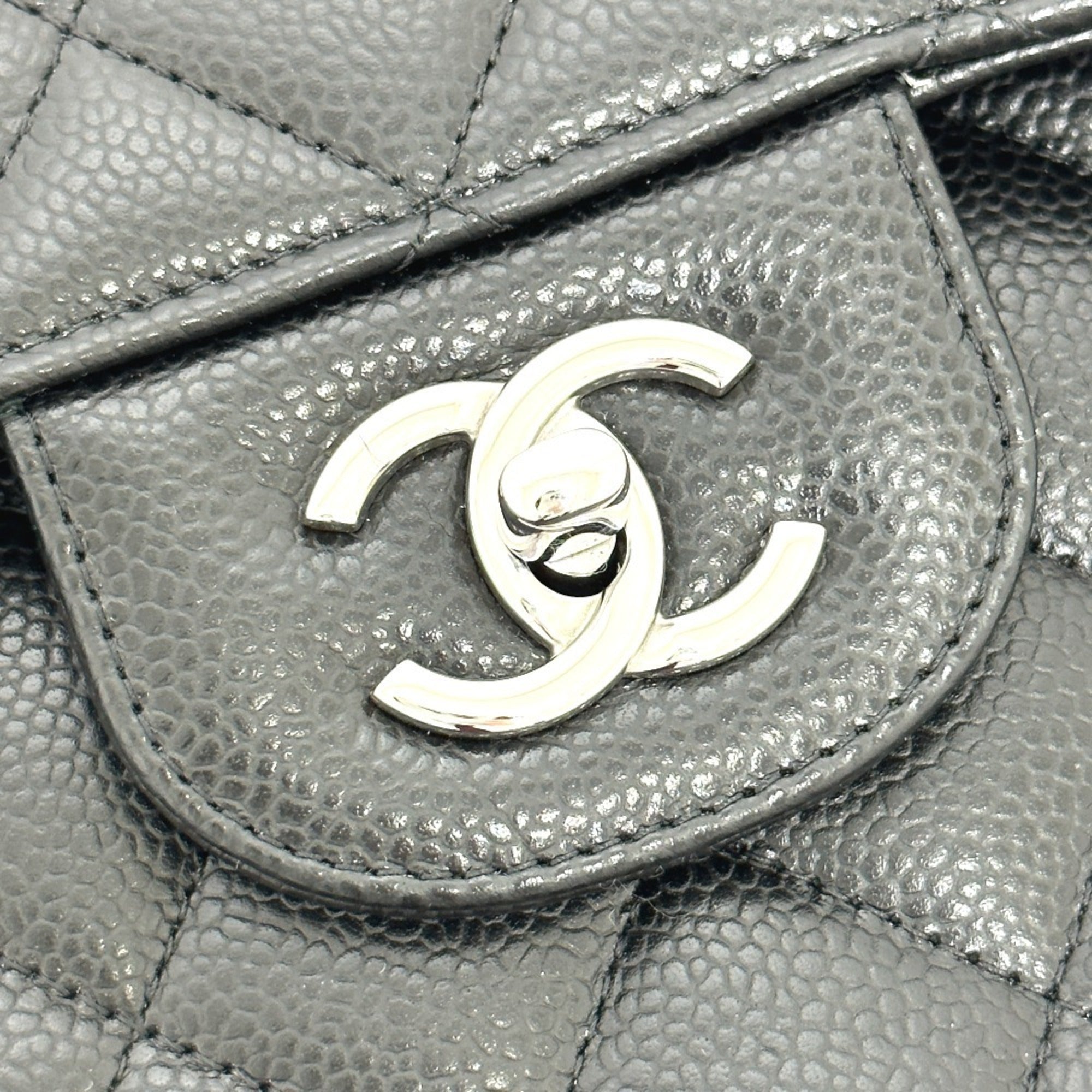 Chanel Black Grained Calfskin Shoulder Bag (Pre-Owned)