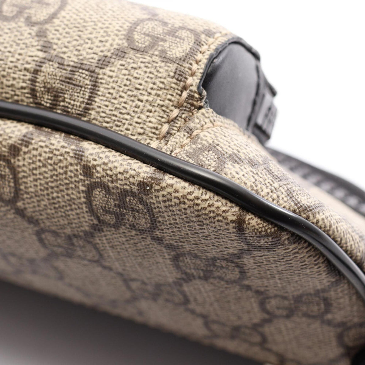 Gucci Beige Black Gg Supreme Leather Fanny Pack (Pre-Owned)