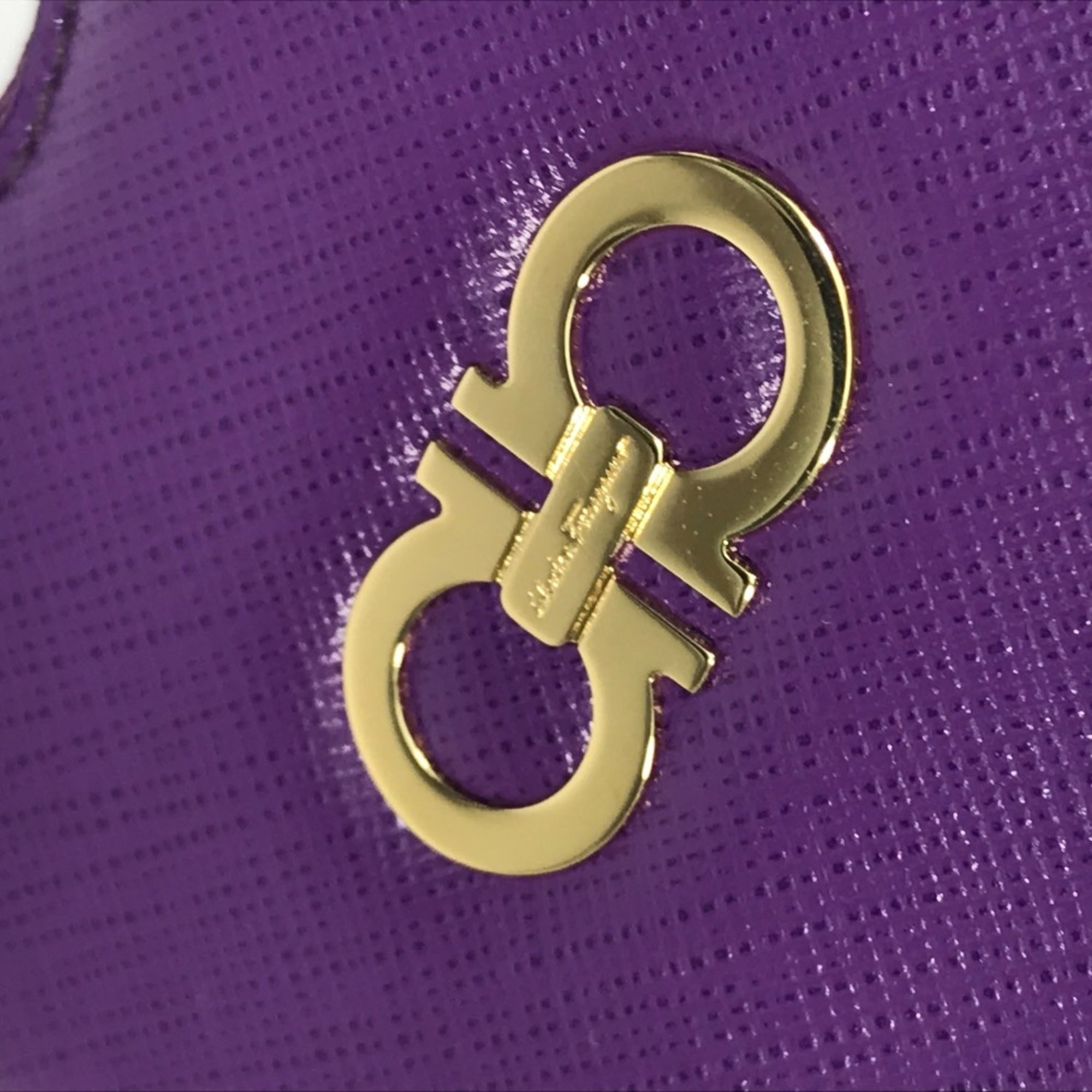 Salvatore Ferragamo Purple Leather Coin Purse/Coin Case (Pre-Owned)