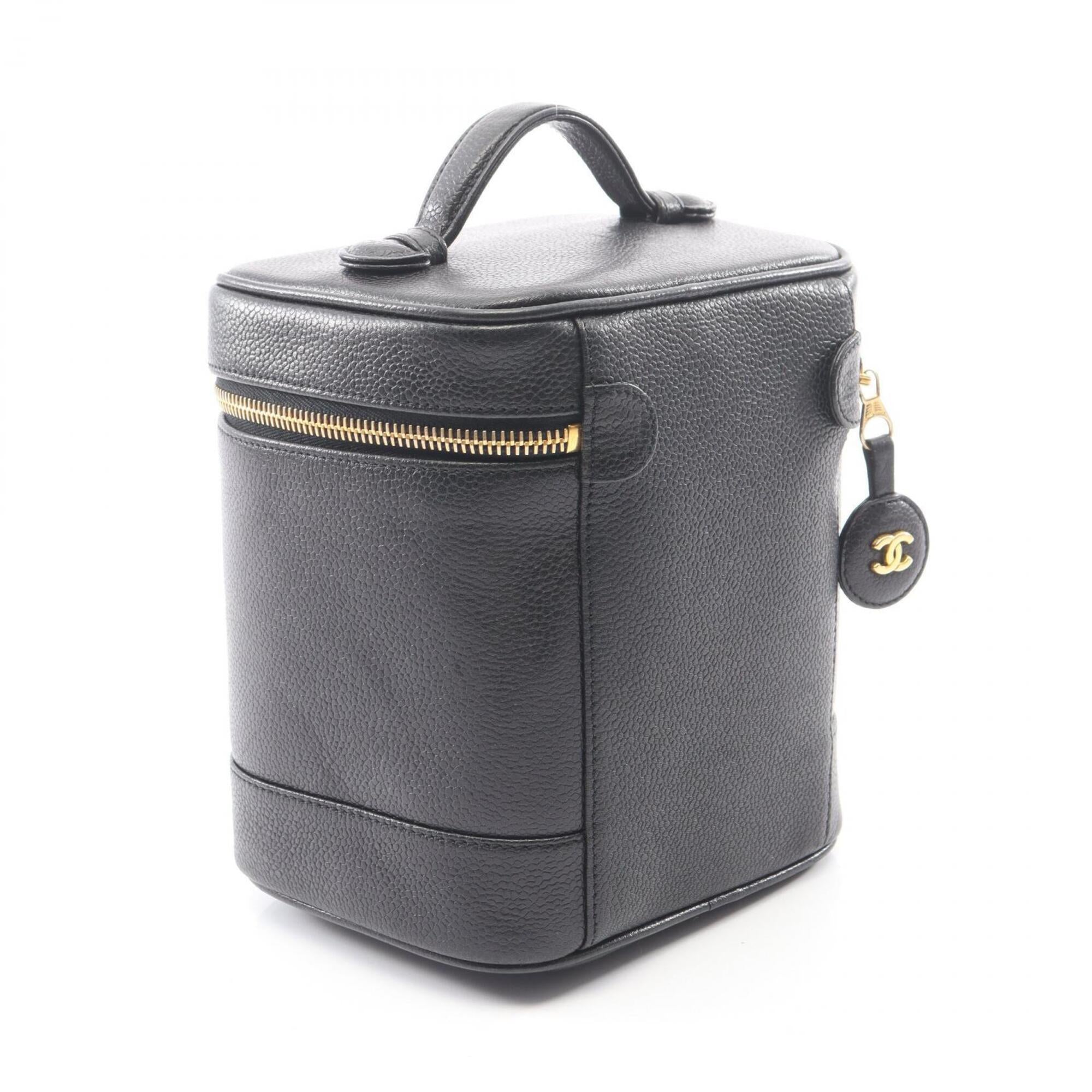Chanel Black Grained Calfskin Handbag (Pre-Owned)