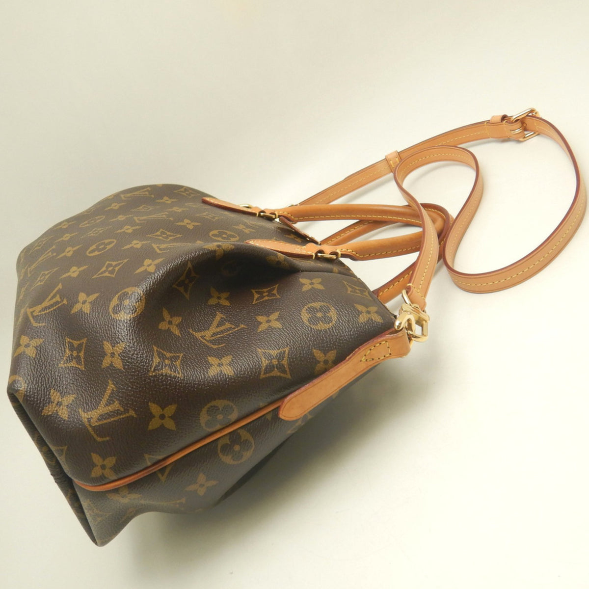 Louis Vuitton Brown Monogram Monogram Canvas Handbag (Pre-Owned)