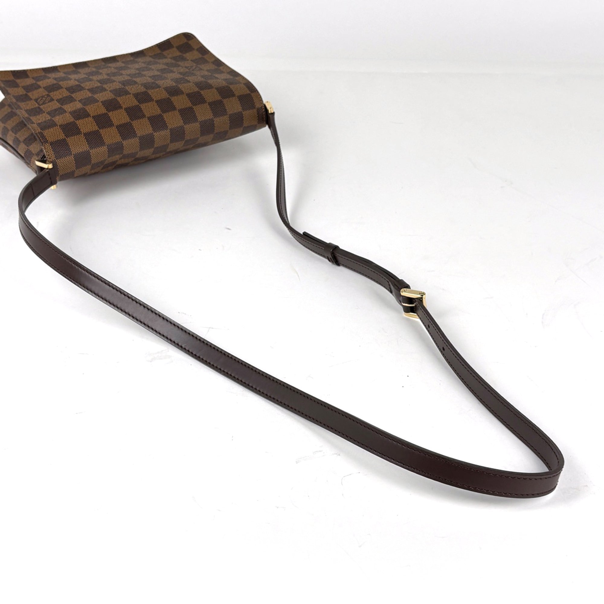 Louis Vuitton Damier Brown Damier Canvas Shoulder Bag (Pre-Owned)
