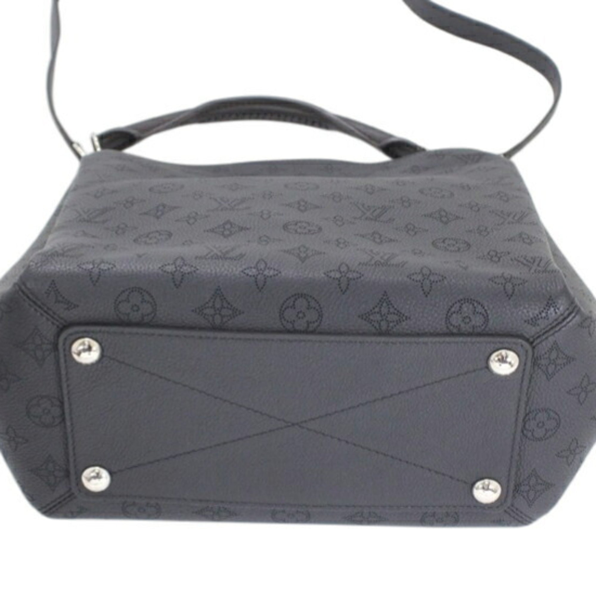Louis Vuitton Black Mahina Leather Handbag Shoulder Bag (Pre-Owned)
