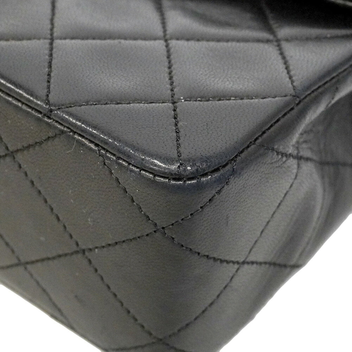 Chanel Black Leather Shoulder Bag (Pre-Owned)