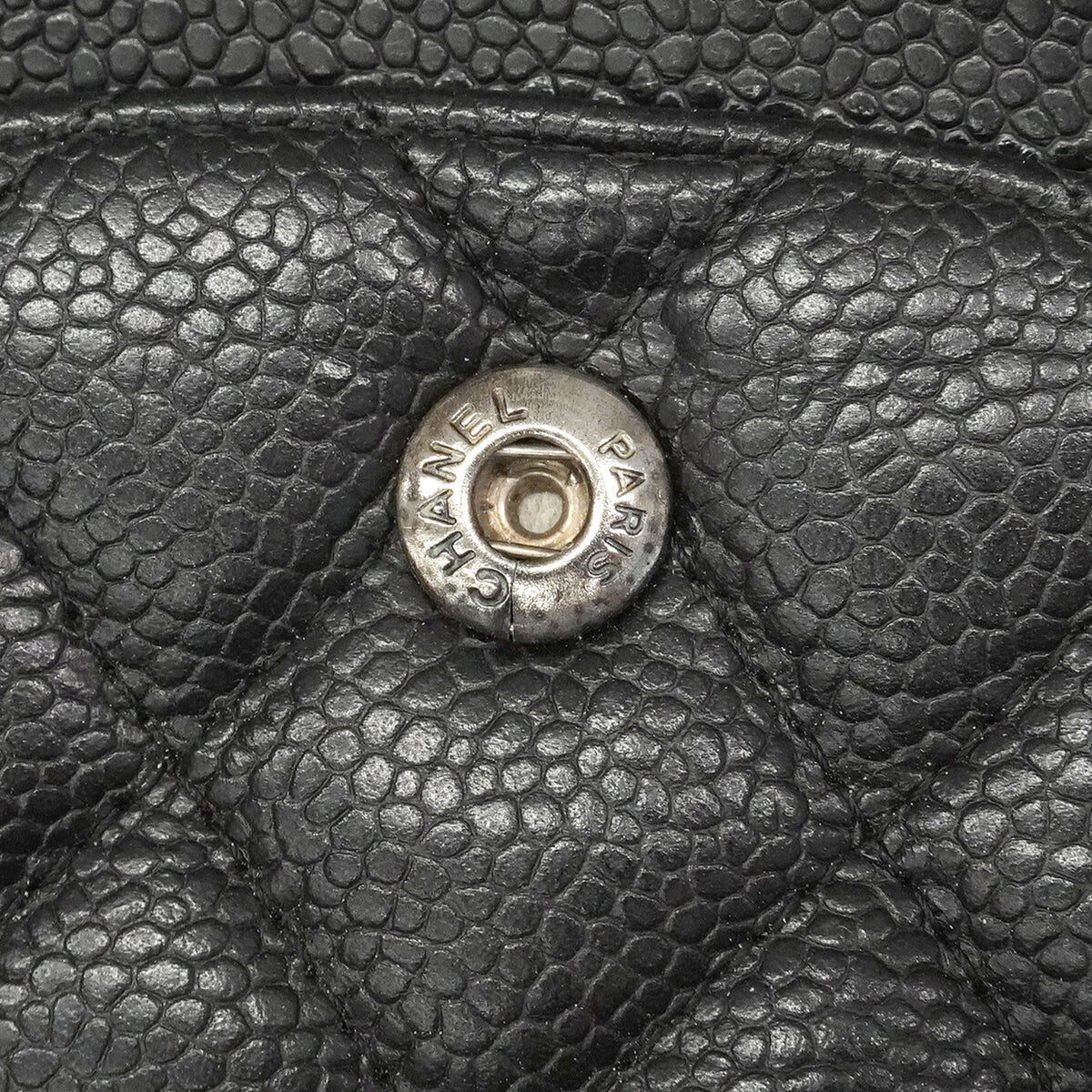 Chanel Black Grained Calfskin Shoulder Bag (Pre-Owned)