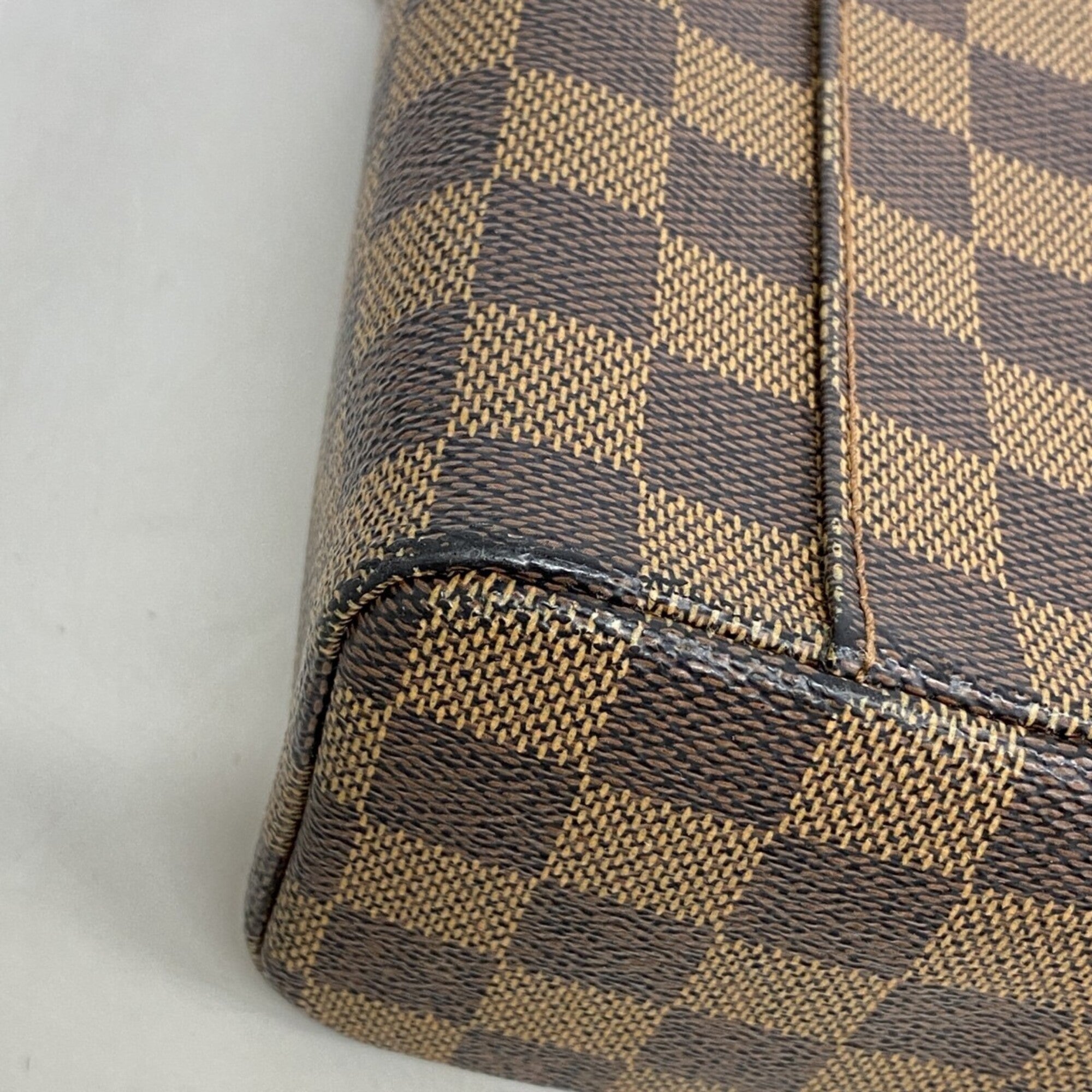 Louis Vuitton Ebene Shoulder Bag (Pre-Owned)