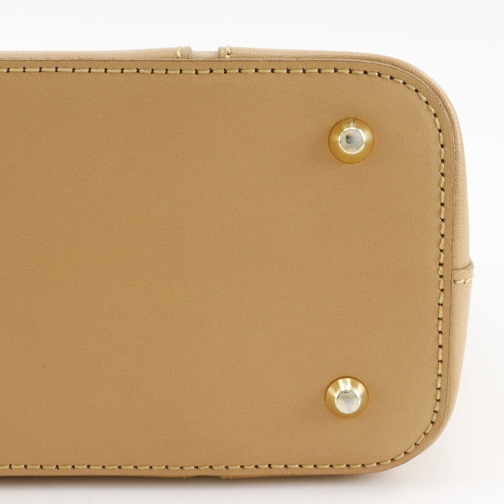 Burberry Beige Leather Handbag (Pre-Owned)