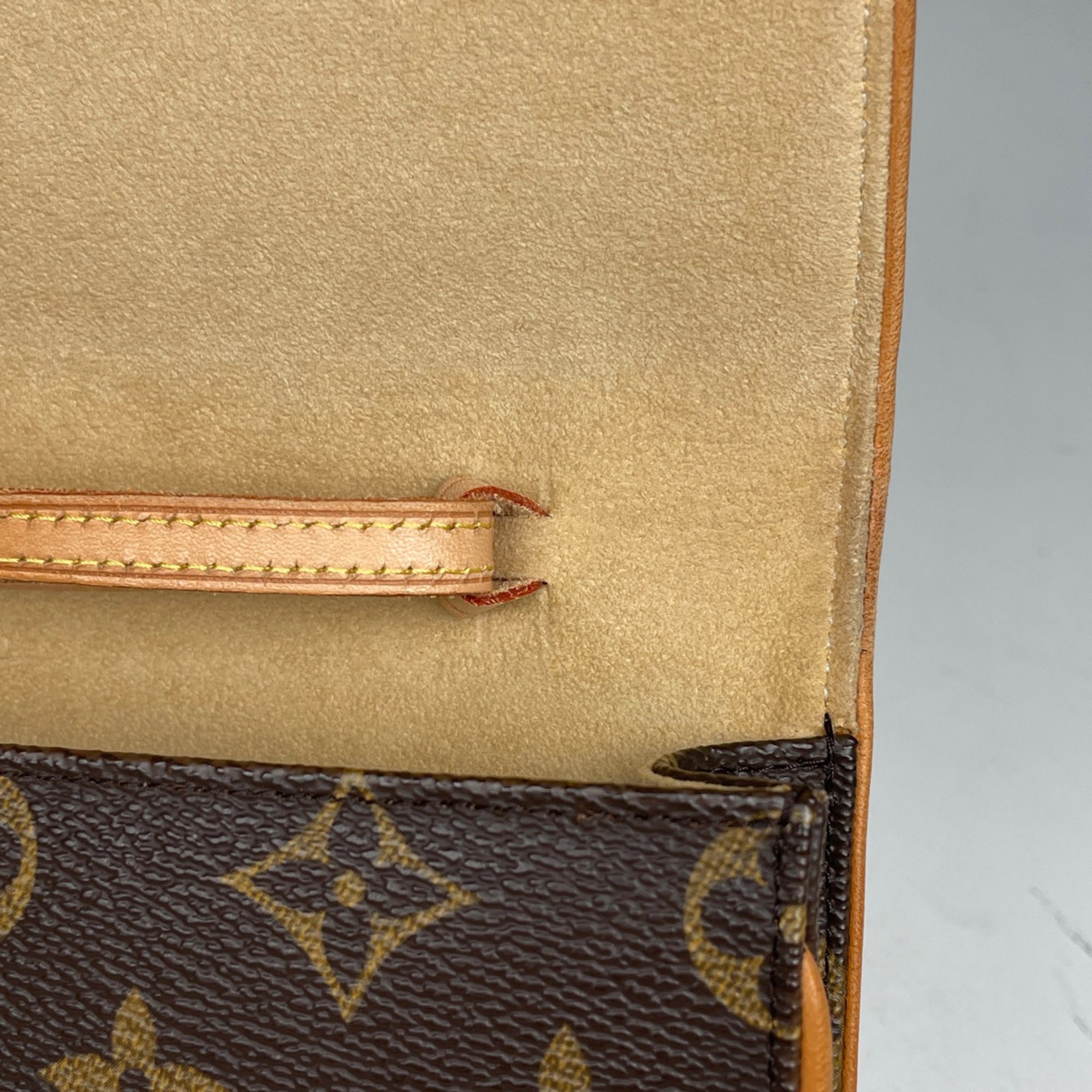 Louis Vuitton Brown Monogram Clutch Bag Pochette Shoulder Bag (Pre-Owned)