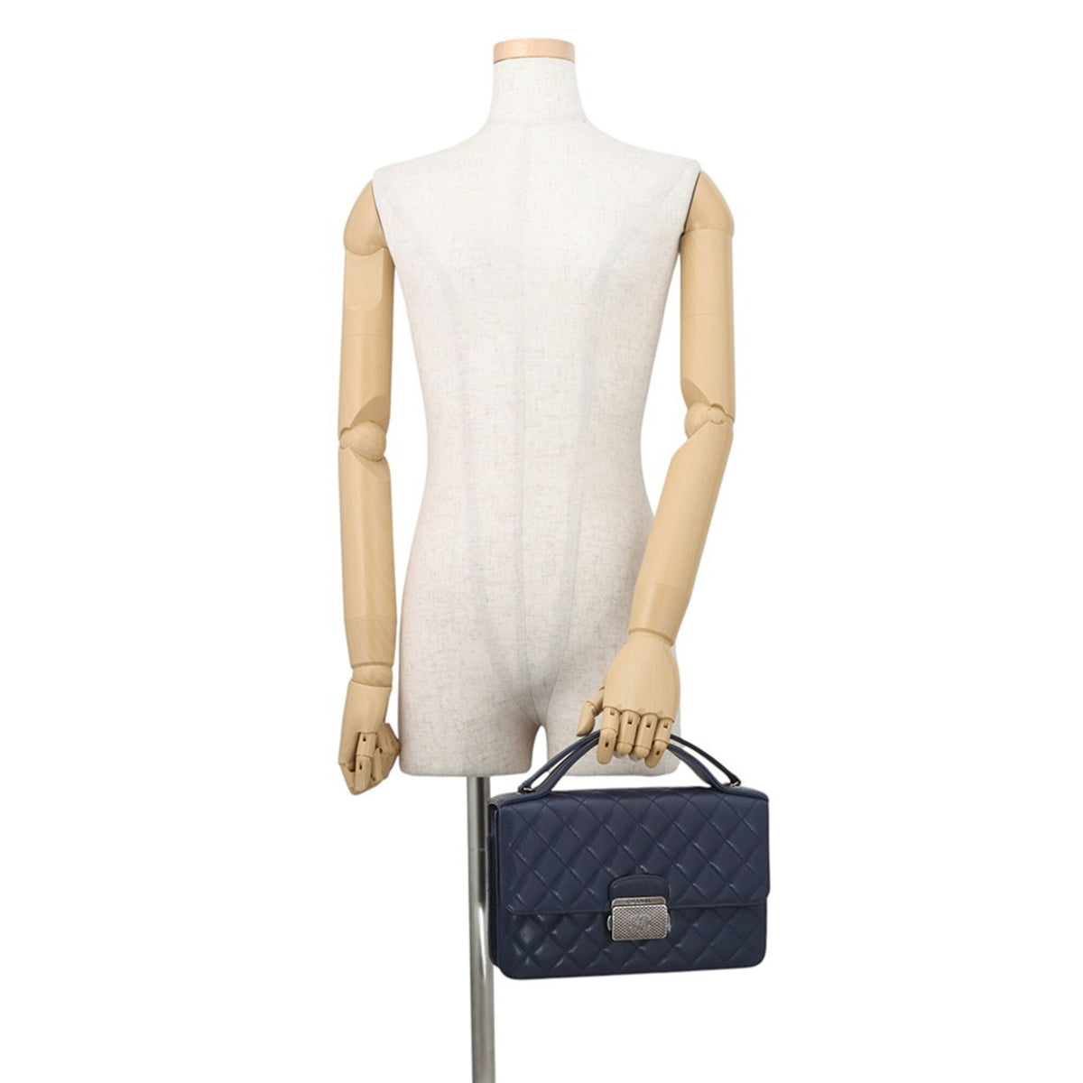 Chanel Navy Leather Handbag Shoulder Bag (Pre-Owned)