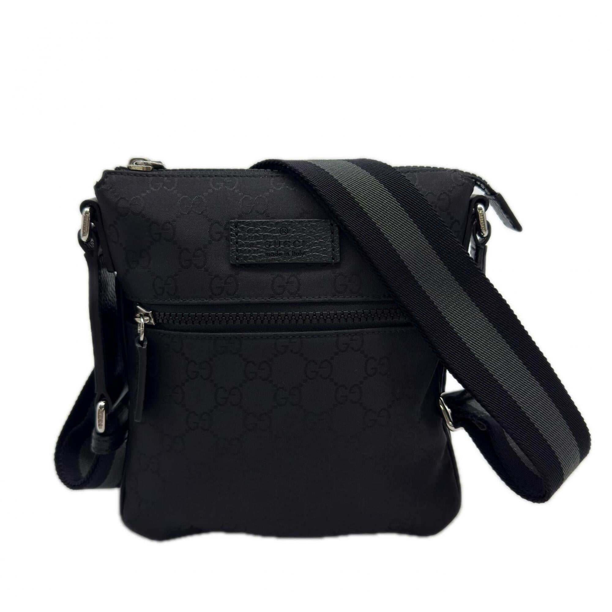 Gucci Black Gray Nylon Leather Shoulder Bag (Pre-Owned)