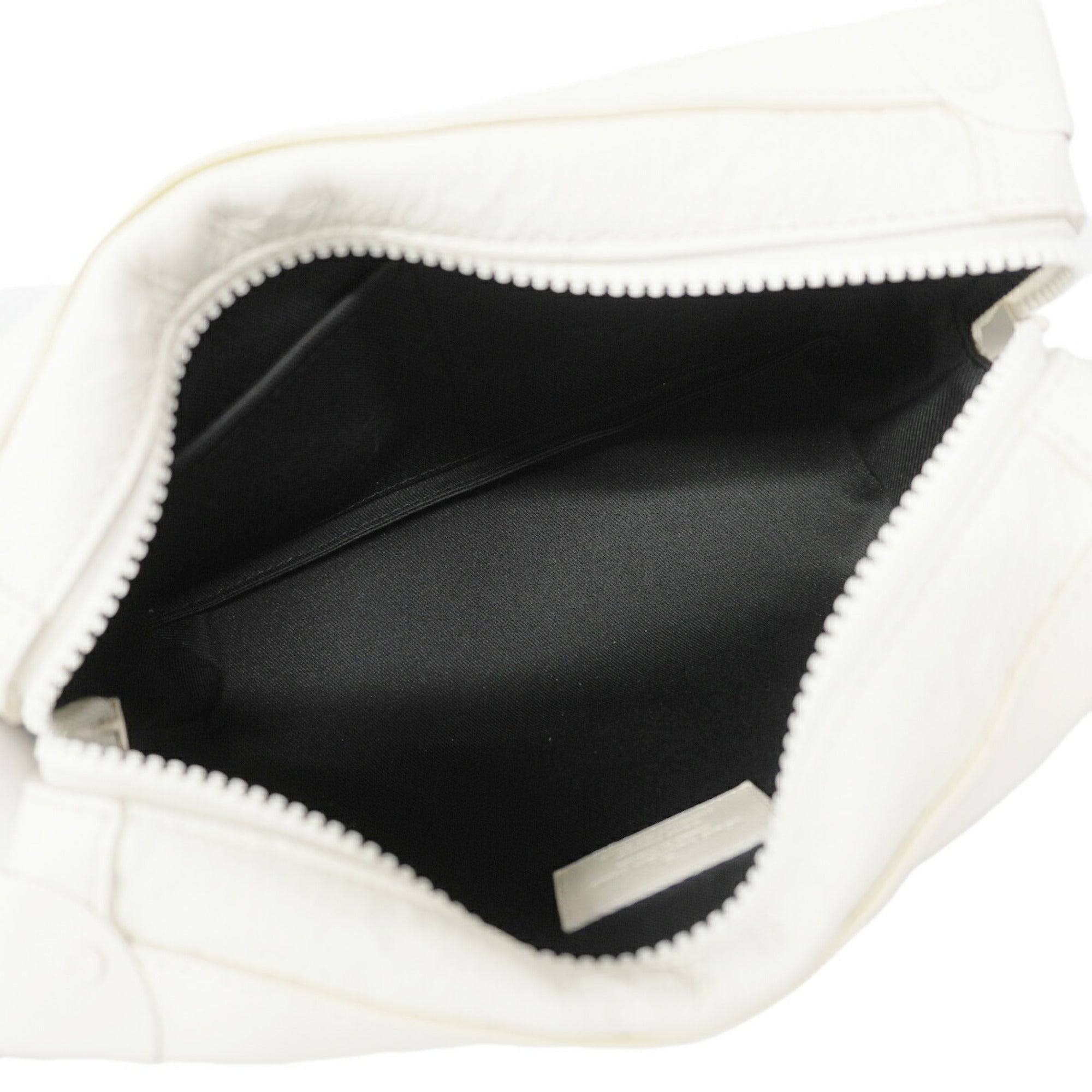 Louis Vuitton Blanc Shoulder Bag (Pre-Owned)
