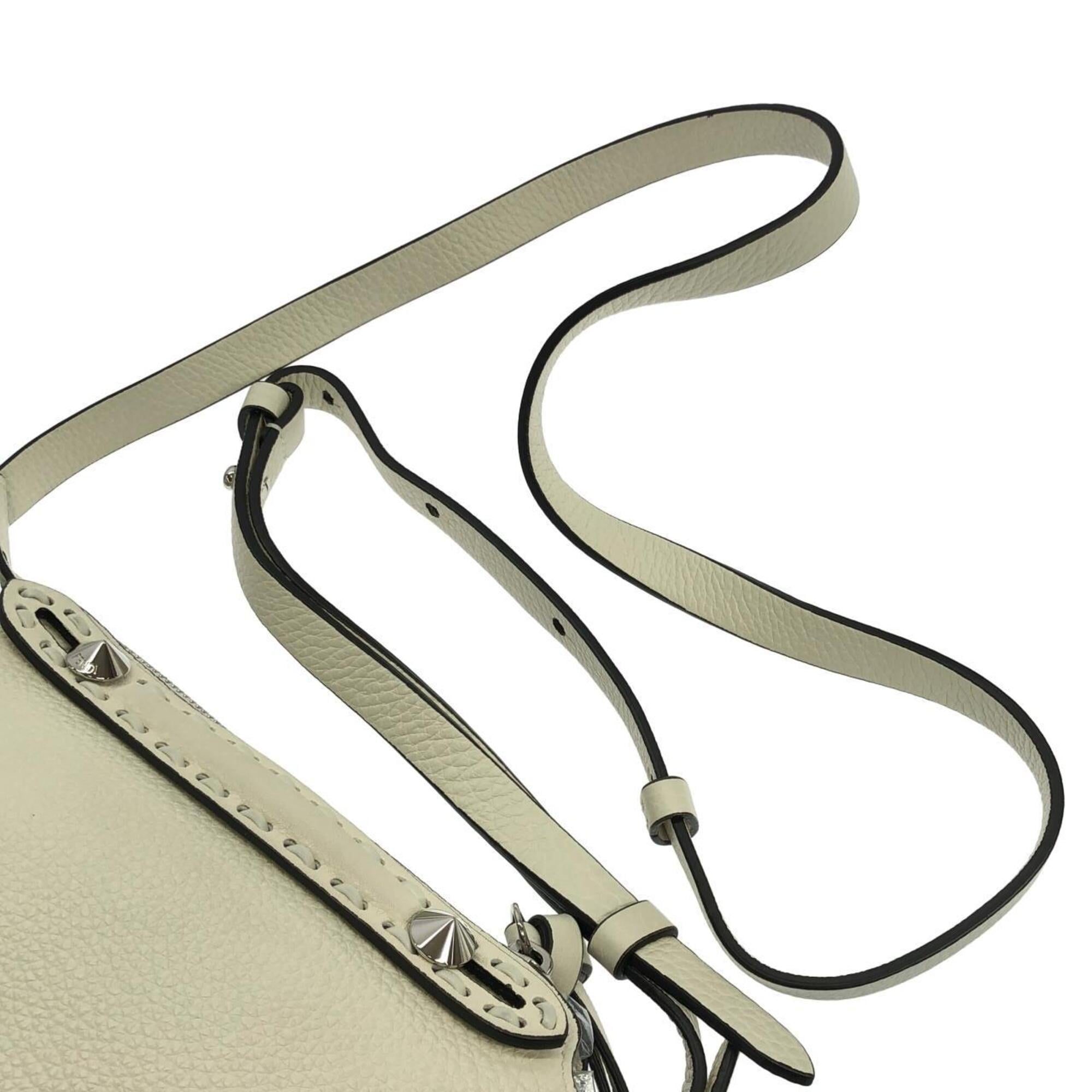 Fendi Silver White Leather Handbag (Pre-Owned)