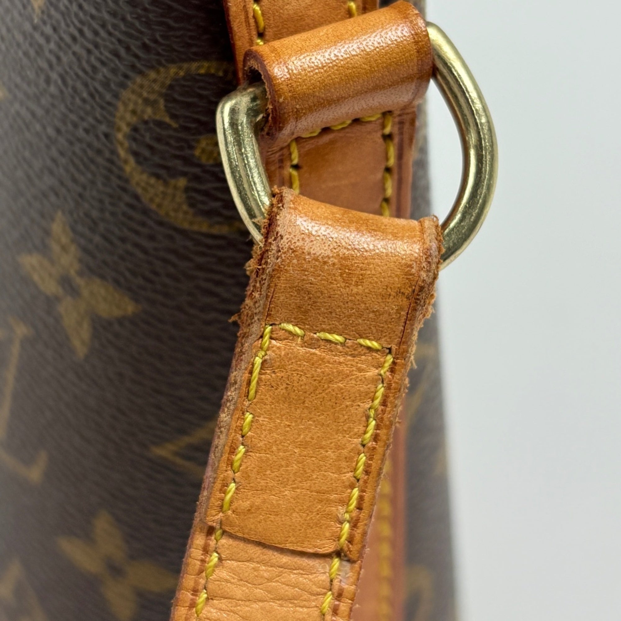 Louis Vuitton Brown Monogram Shoulder Bag (Pre-Owned)