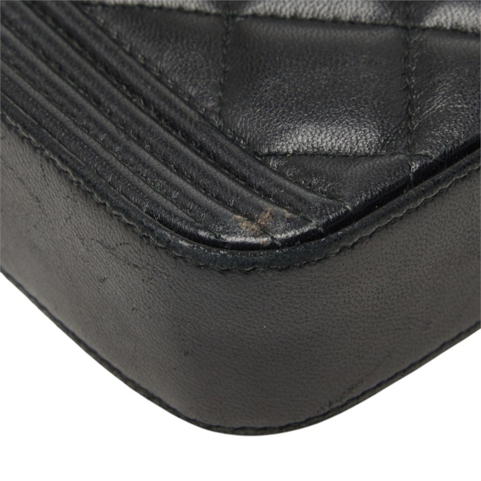 Chanel Black Leather Pochette Shoulder Bag (Pre-Owned)
