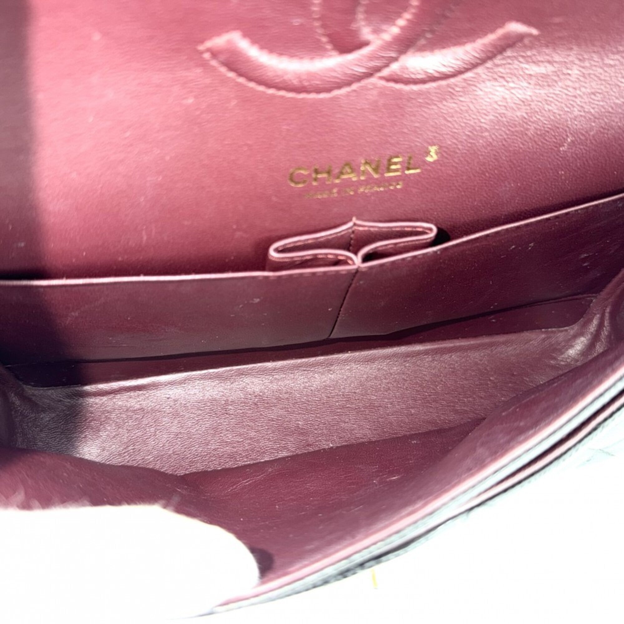 Chanel Matelasse Black Grained Calfskin Shoulder Bag (Pre-Owned)