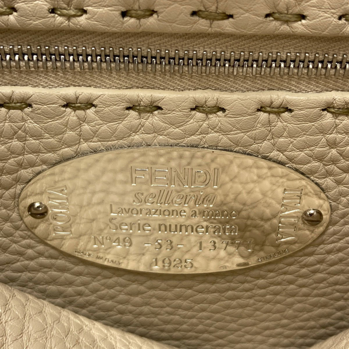 Fendi Beige Handbag (Pre-Owned)