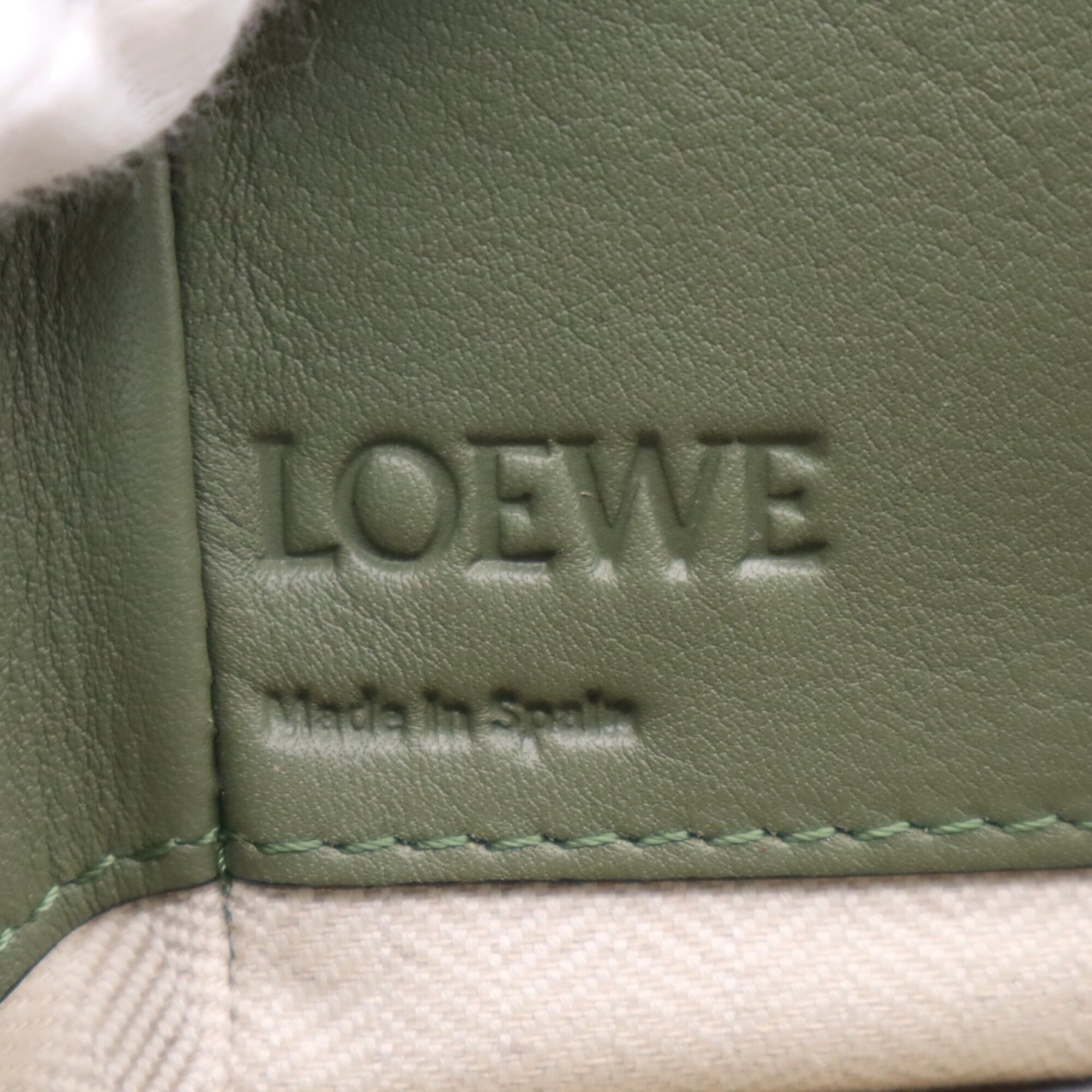 Loewe Hammock Green Leather Handbag (Pre-Owned)