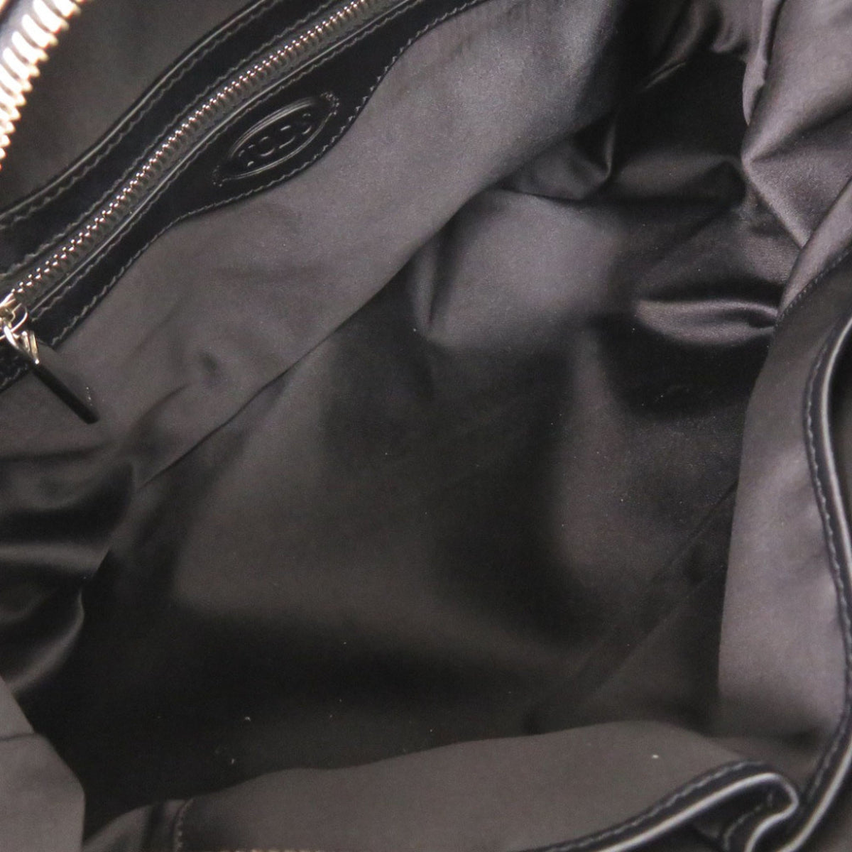 Tod's Black Leather Handbag Shoulder Bag (Pre-Owned)
