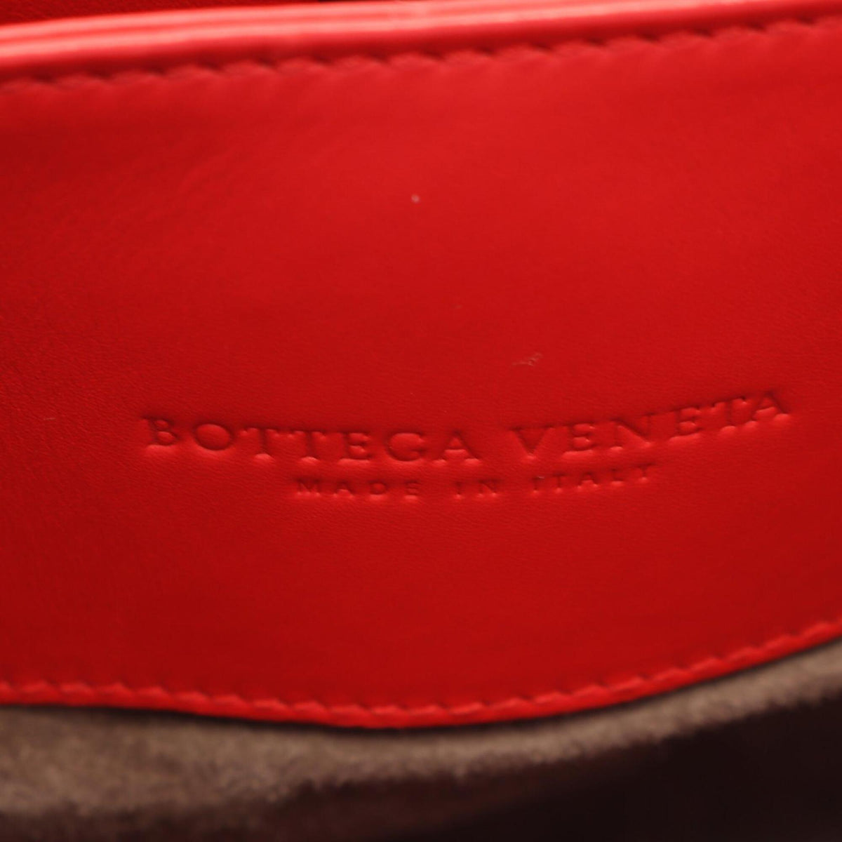 Bottega Veneta Red Color Intrecciato Handbag (Pre-Owned)
