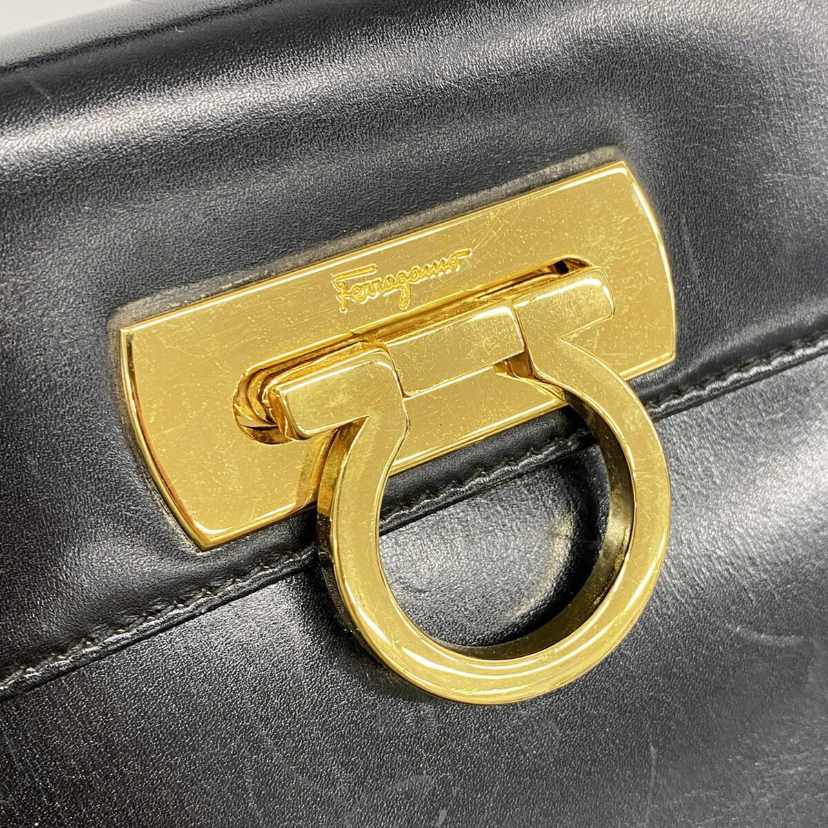 Salvatore Ferragamo Black Leather Handbag (Pre-Owned)
