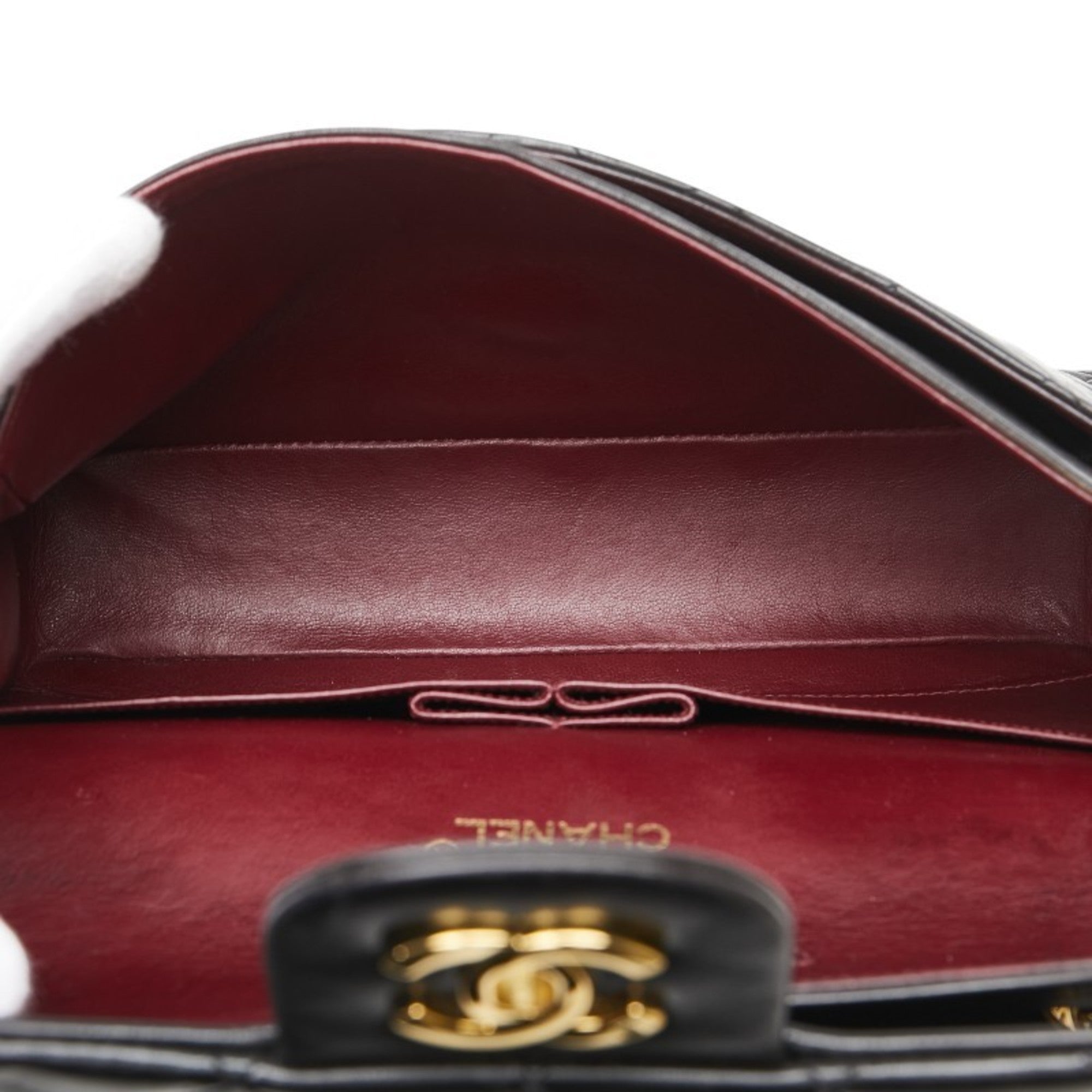 Chanel Black Leather Shoulder Bag (Pre-Owned)