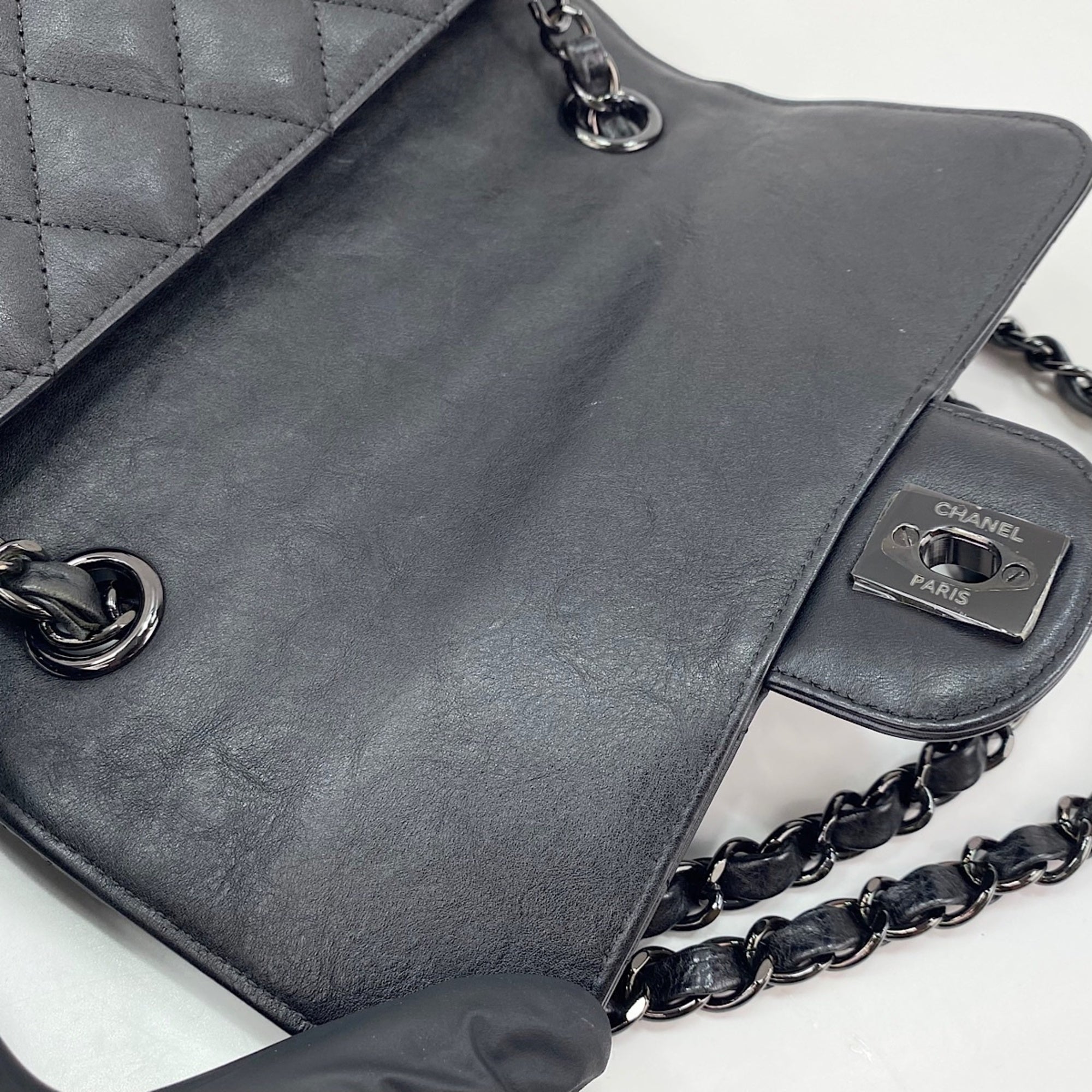 Chanel Matelasse Black Shoulder Bag (Pre-Owned)