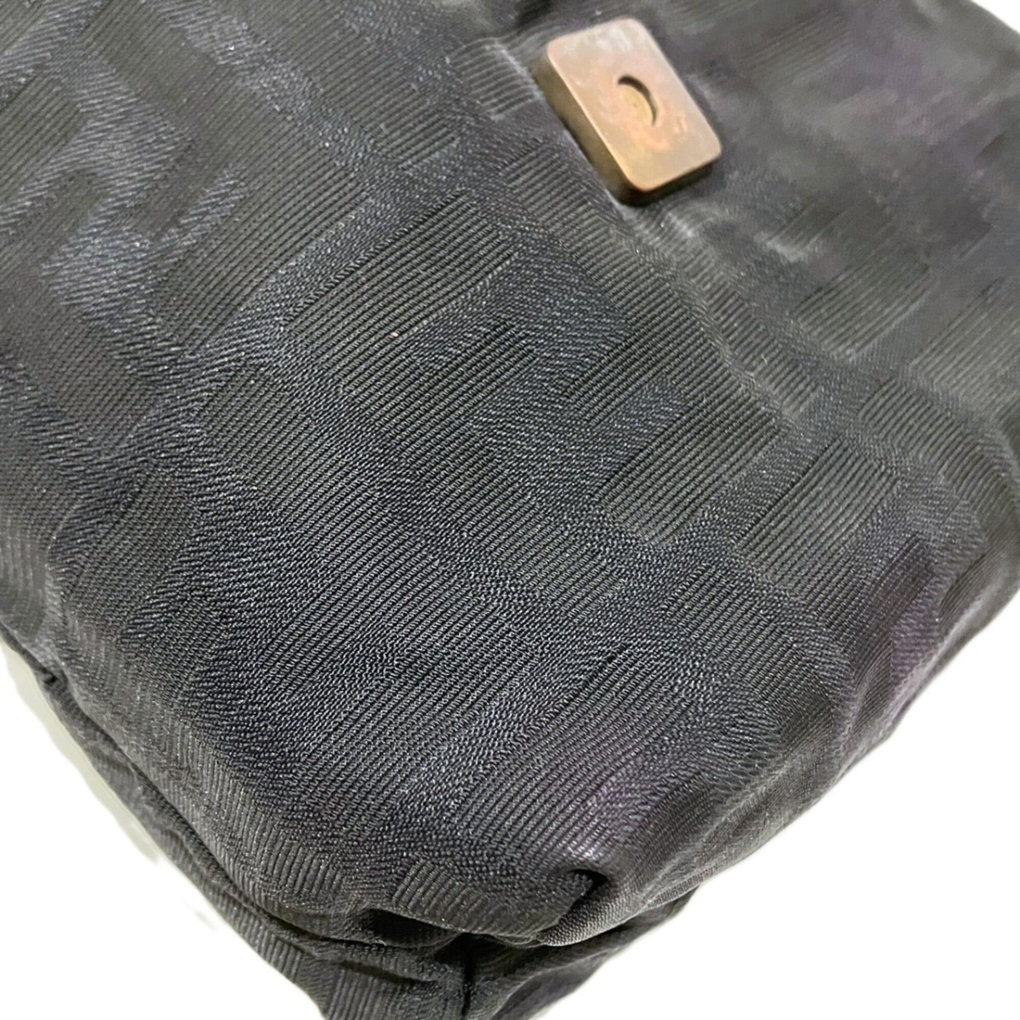 Fendi Black Canvas Shoulder Bag (Pre-Owned)