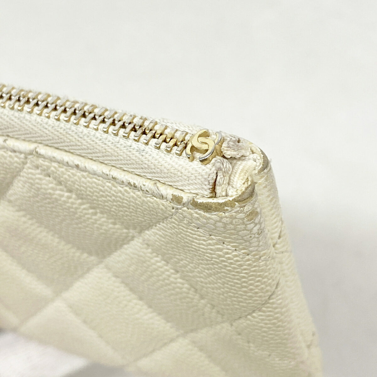 Chanel White Grained Calfskin Coin Purse/Coin Case (Pre-Owned)