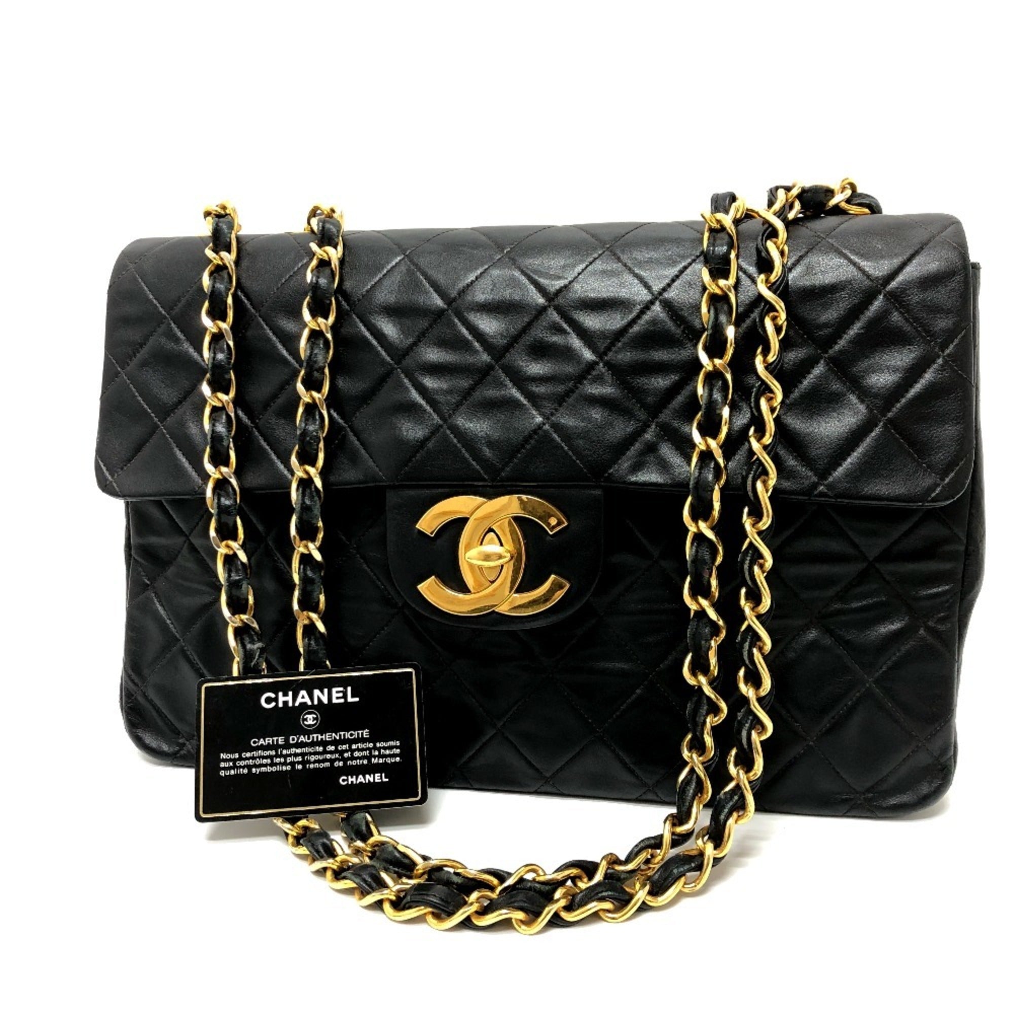 Chanel Matelasse Black Leather Shoulder Bag (Pre-Owned)