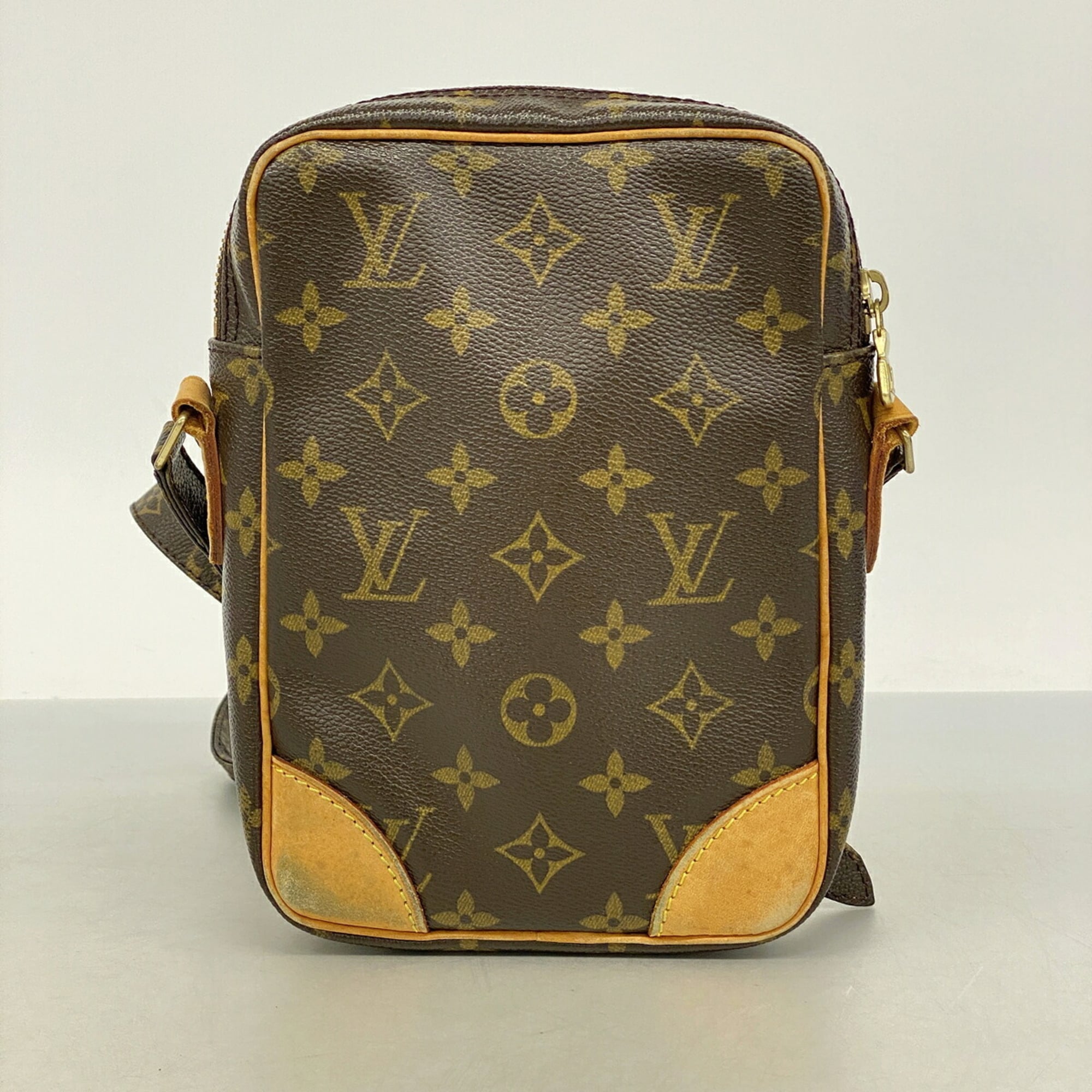 Louis Vuitton Brown Shoulder Bag (Pre-Owned)