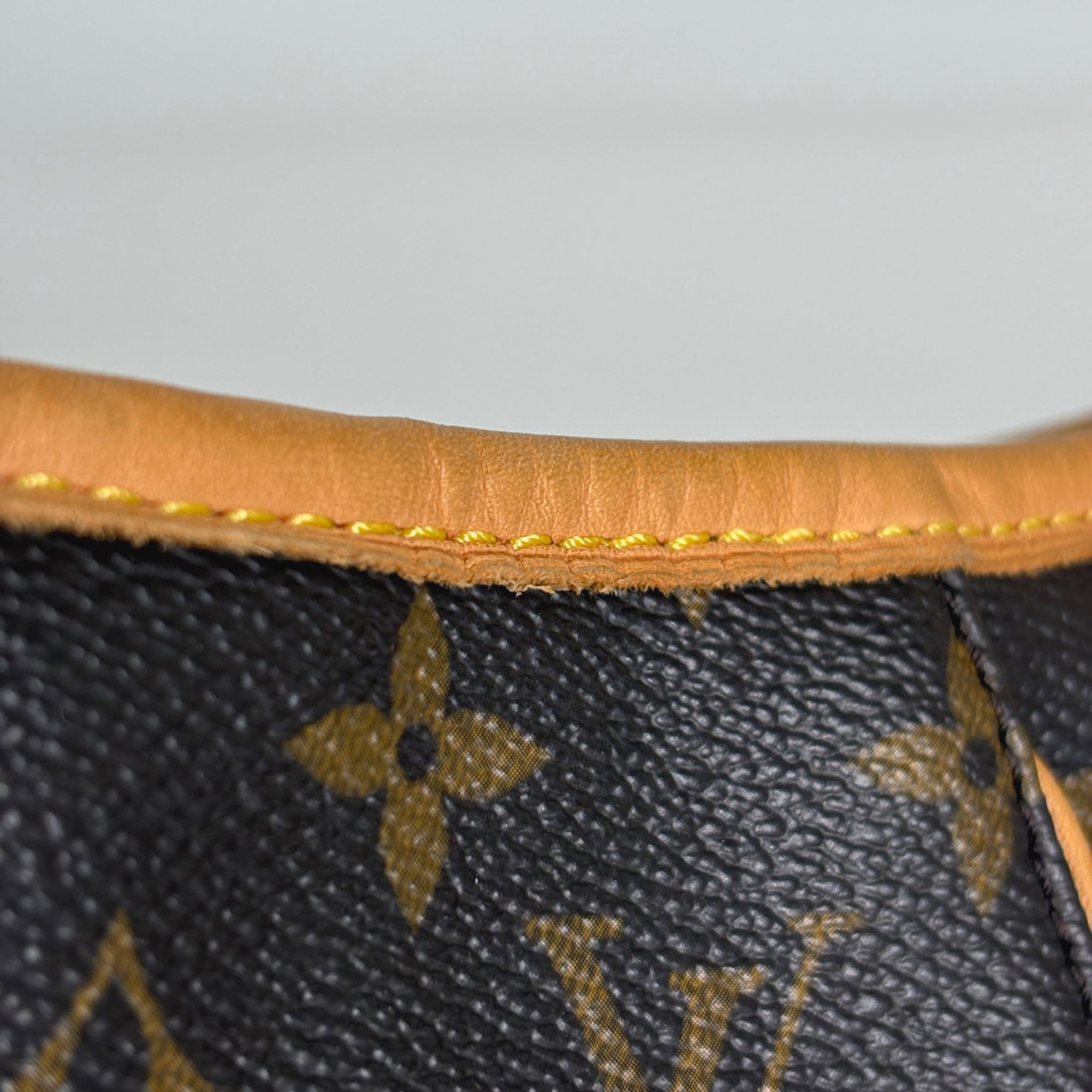 Louis Vuitton Brown Monogram Shoulder Bag (Pre-Owned)